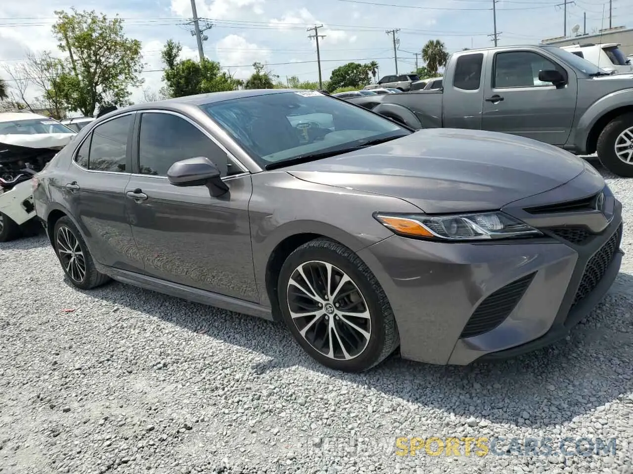 4 fotografías del automóvil dañado 4T1G11AK3LU934888 TOYOTA CAMRY 2020