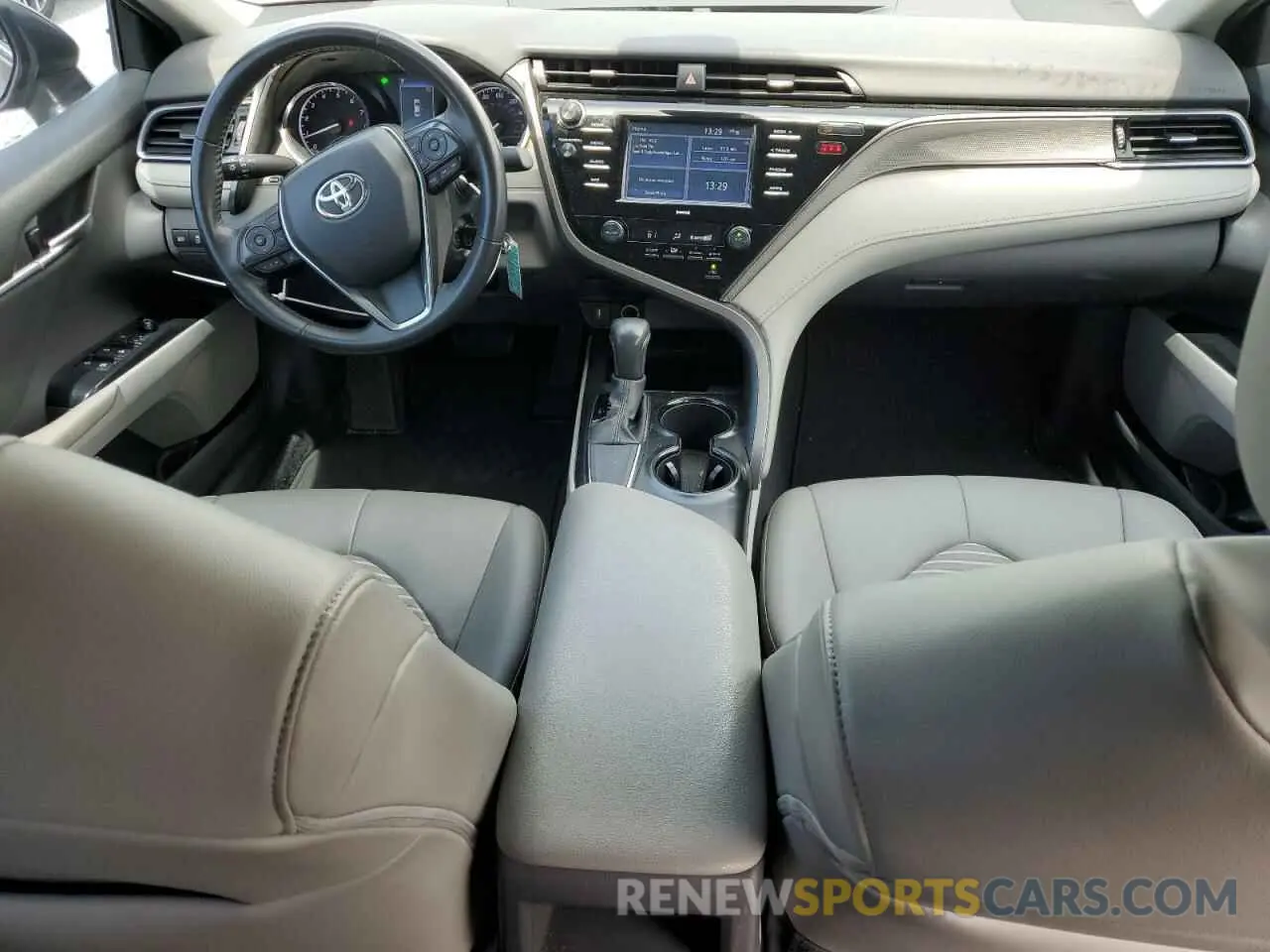 8 fotografías del automóvil dañado 4T1G11AK3LU934888 TOYOTA CAMRY 2020
