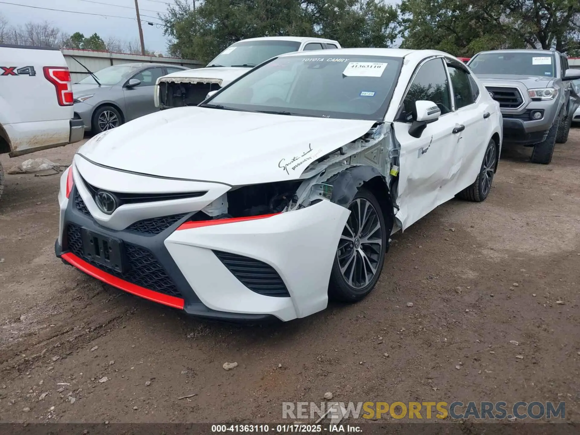 2 fotografías del automóvil dañado 4T1G11AK3LU944076 TOYOTA CAMRY 2020