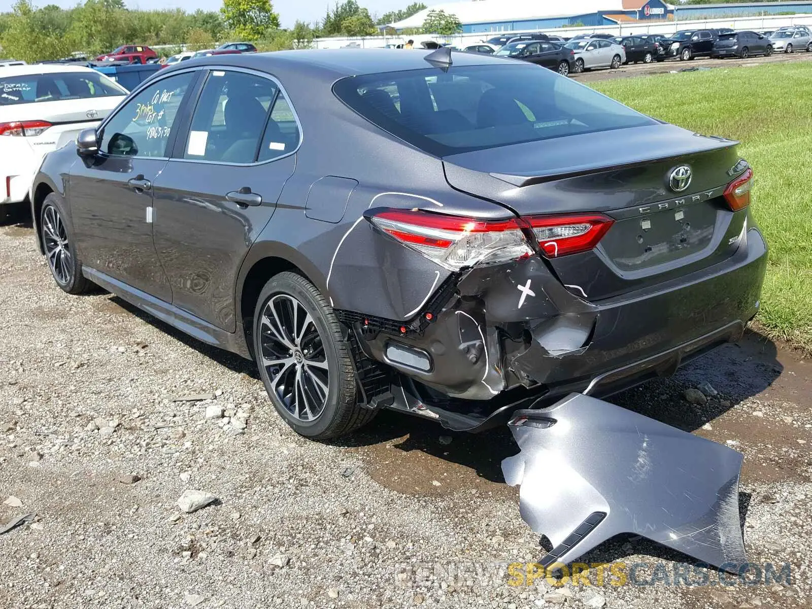 3 fotografías del automóvil dañado 4T1G11AK3LU949326 TOYOTA CAMRY 2020