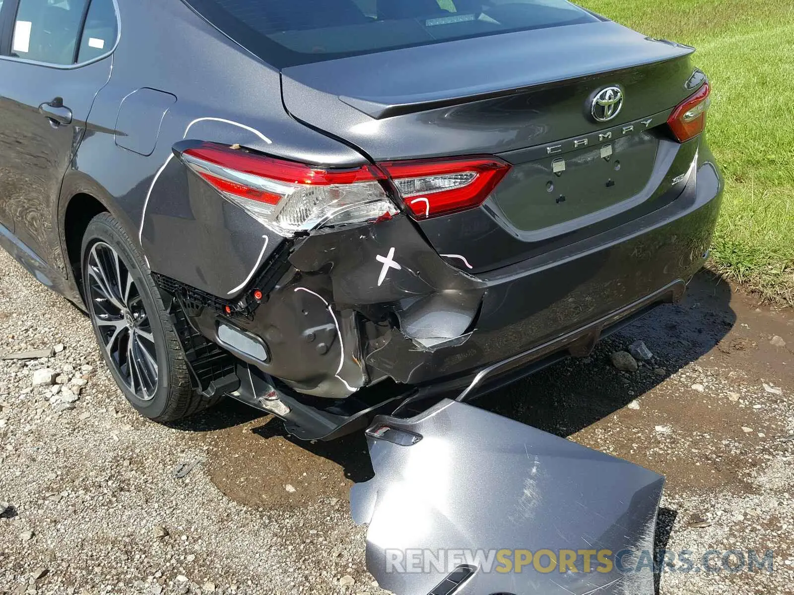 9 fotografías del automóvil dañado 4T1G11AK3LU949326 TOYOTA CAMRY 2020