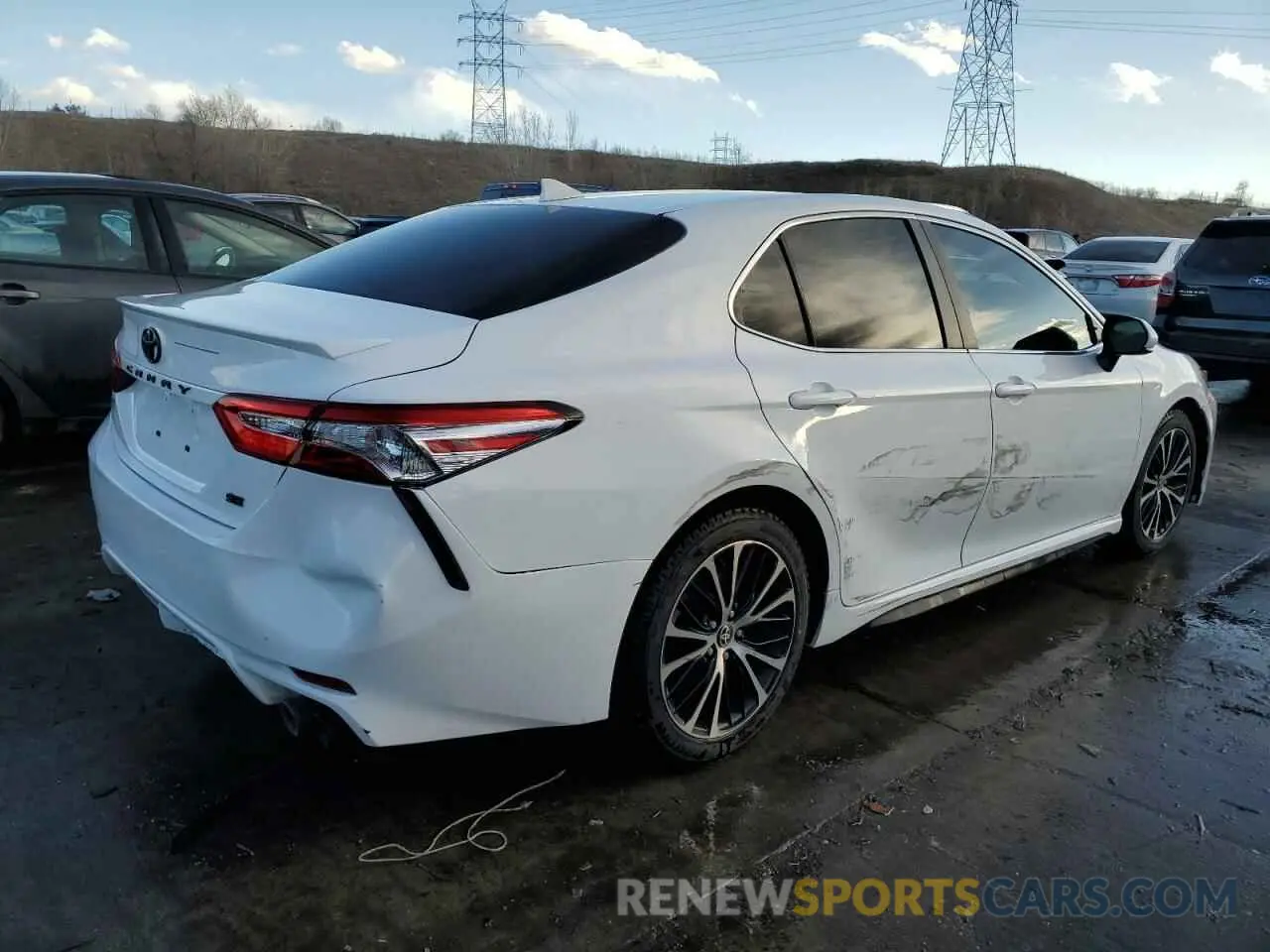 3 fotografías del automóvil dañado 4T1G11AK3LU965932 TOYOTA CAMRY 2020