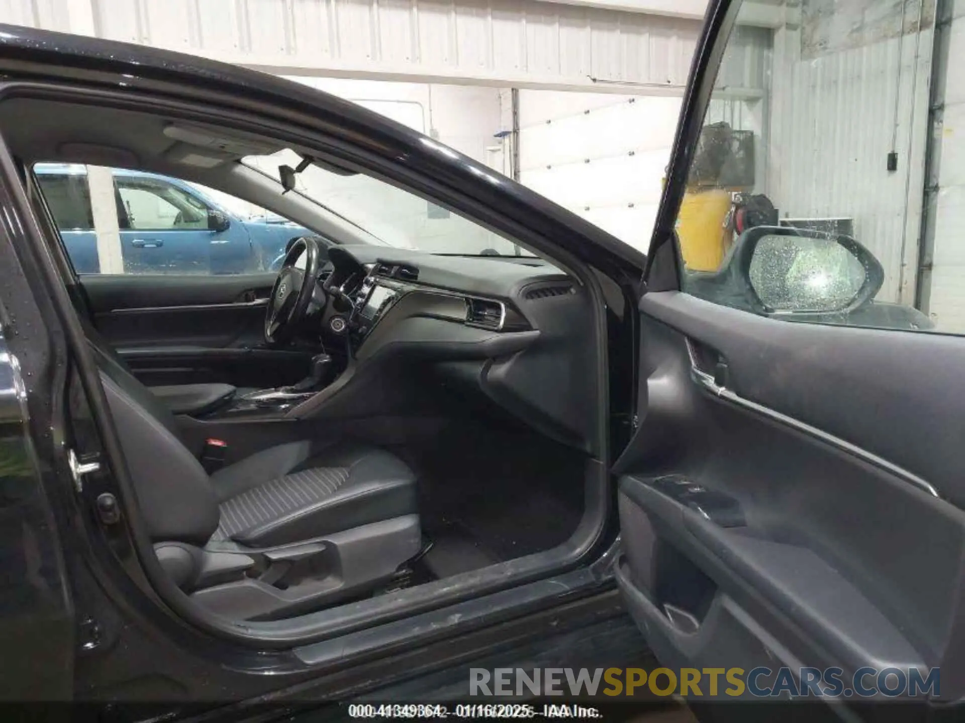 5 fotografías del automóvil dañado 4T1G11AK3LU980527 TOYOTA CAMRY 2020