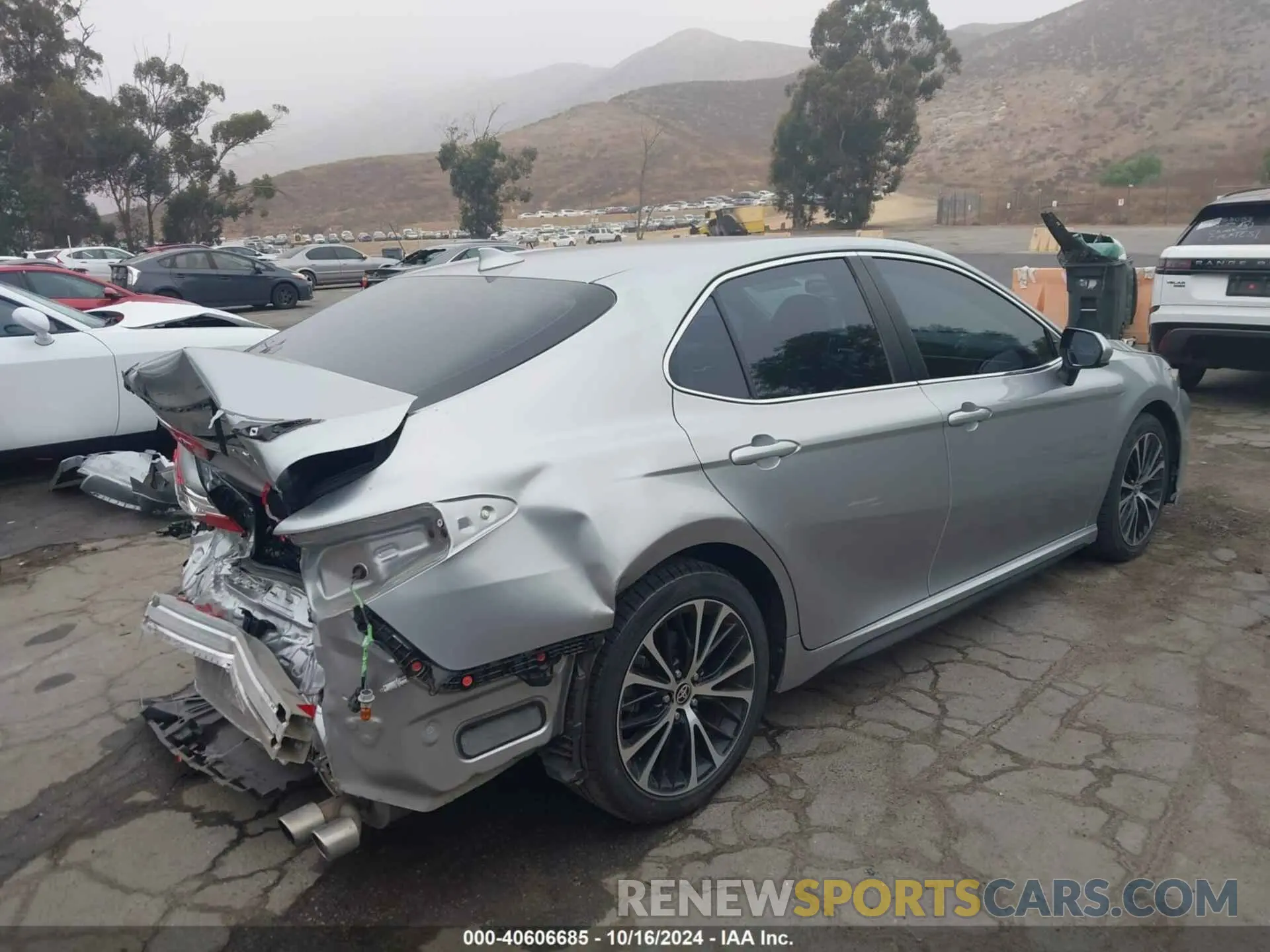 4 fotografías del automóvil dañado 4T1G11AK3LU982746 TOYOTA CAMRY 2020