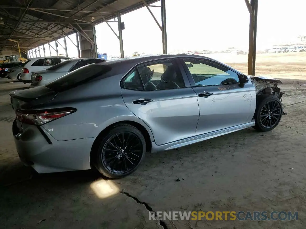 3 fotografías del automóvil dañado 4T1G11AK4LU302224 TOYOTA CAMRY 2020