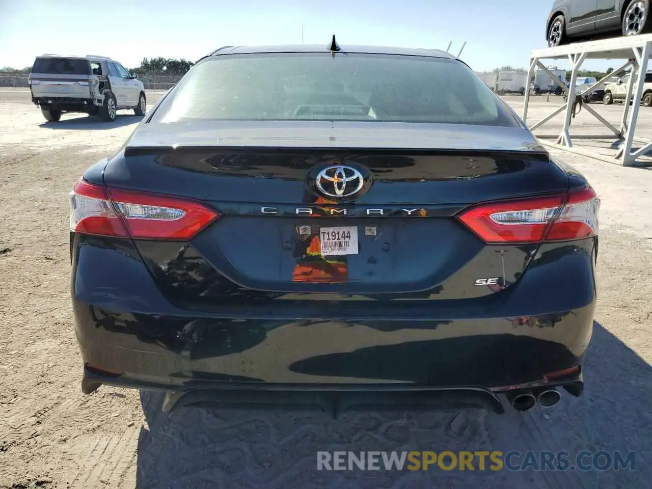 6 fotografías del automóvil dañado 4T1G11AK4LU320500 TOYOTA CAMRY 2020