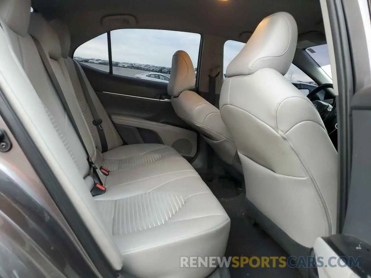 10 fotografías del automóvil dañado 4T1G11AK4LU343338 TOYOTA CAMRY 2020