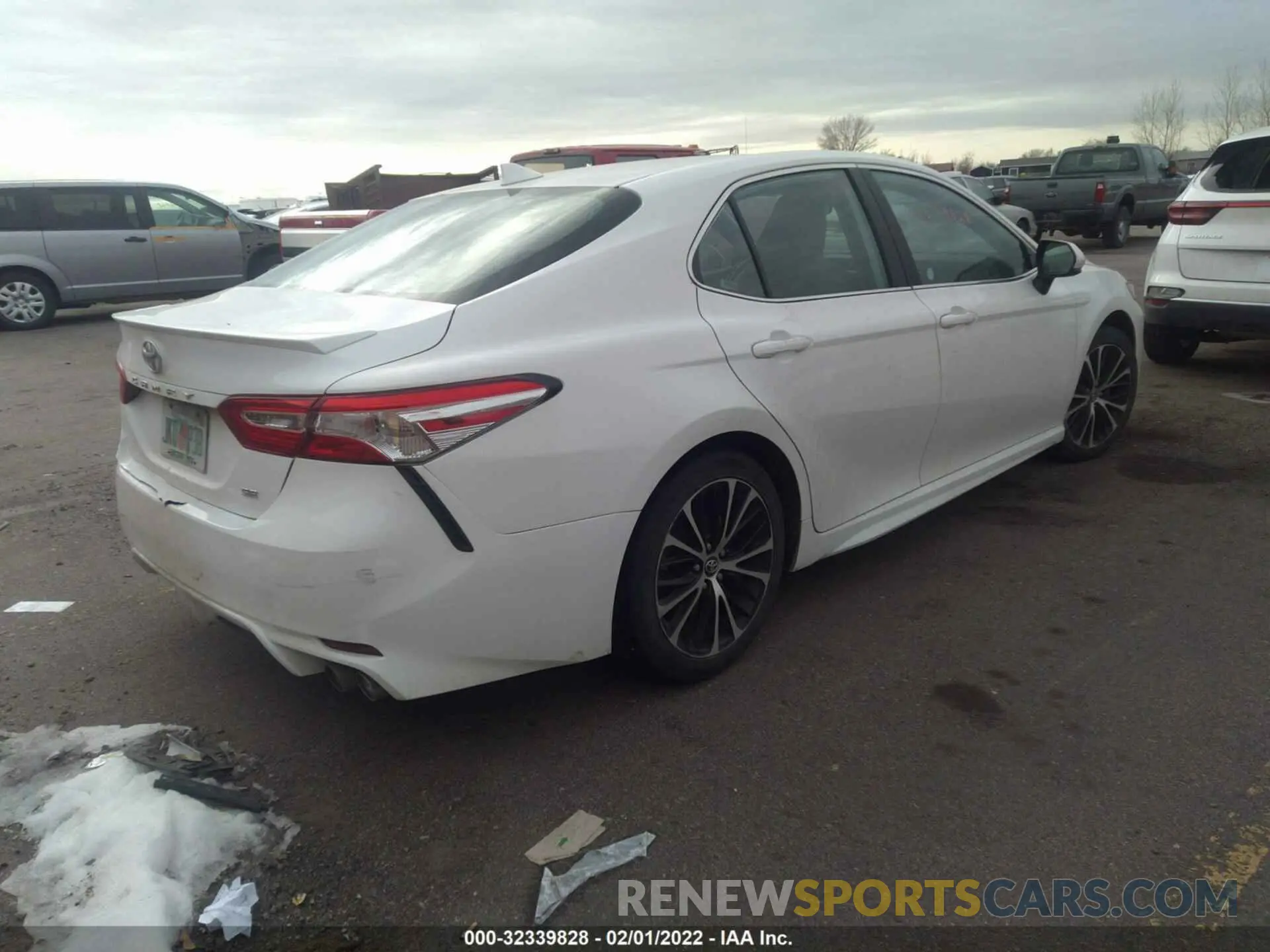 4 fotografías del automóvil dañado 4T1G11AK4LU348023 TOYOTA CAMRY 2020