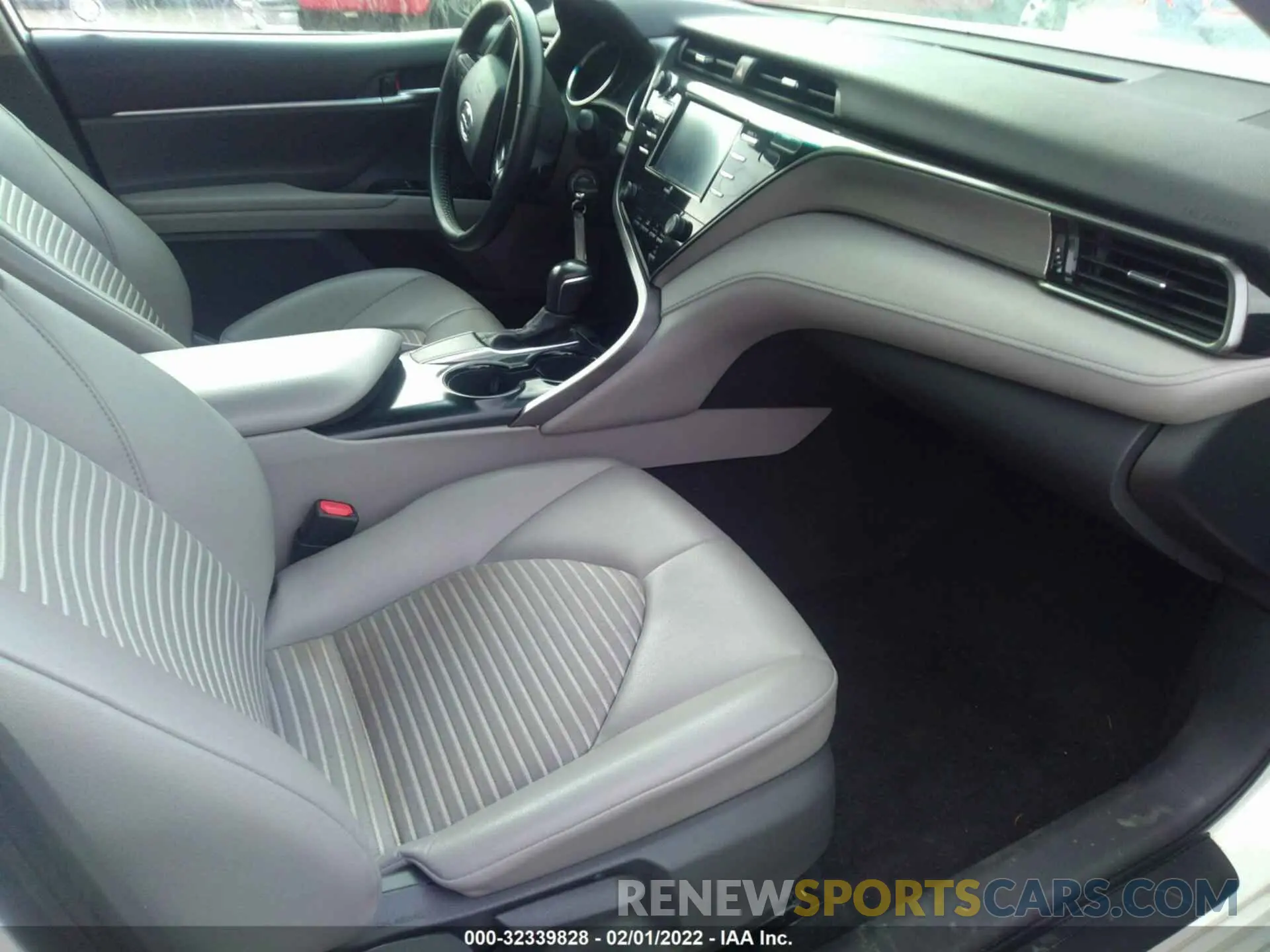 5 fotografías del automóvil dañado 4T1G11AK4LU348023 TOYOTA CAMRY 2020