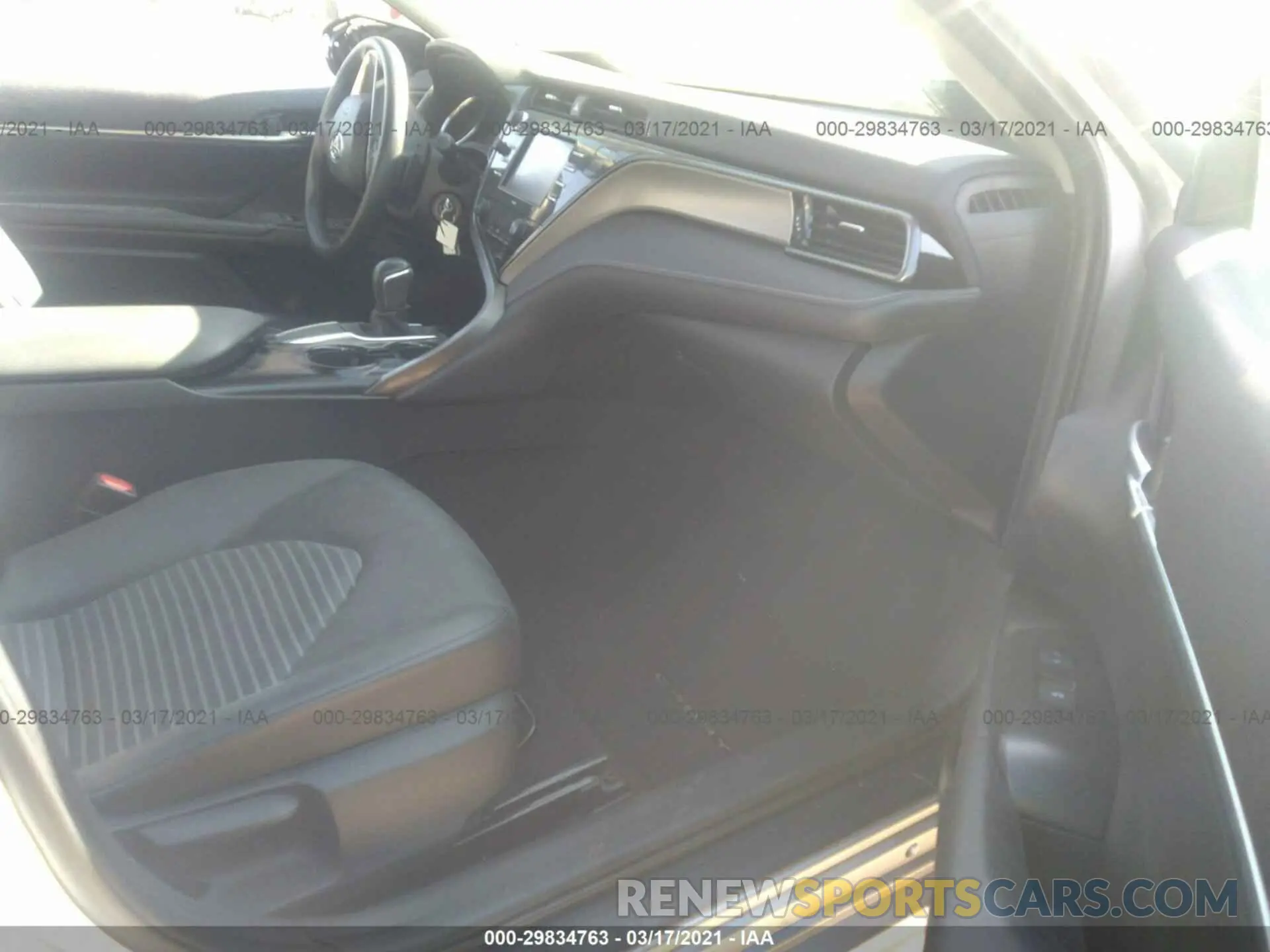5 fotografías del automóvil dañado 4T1G11AK4LU351472 TOYOTA CAMRY 2020