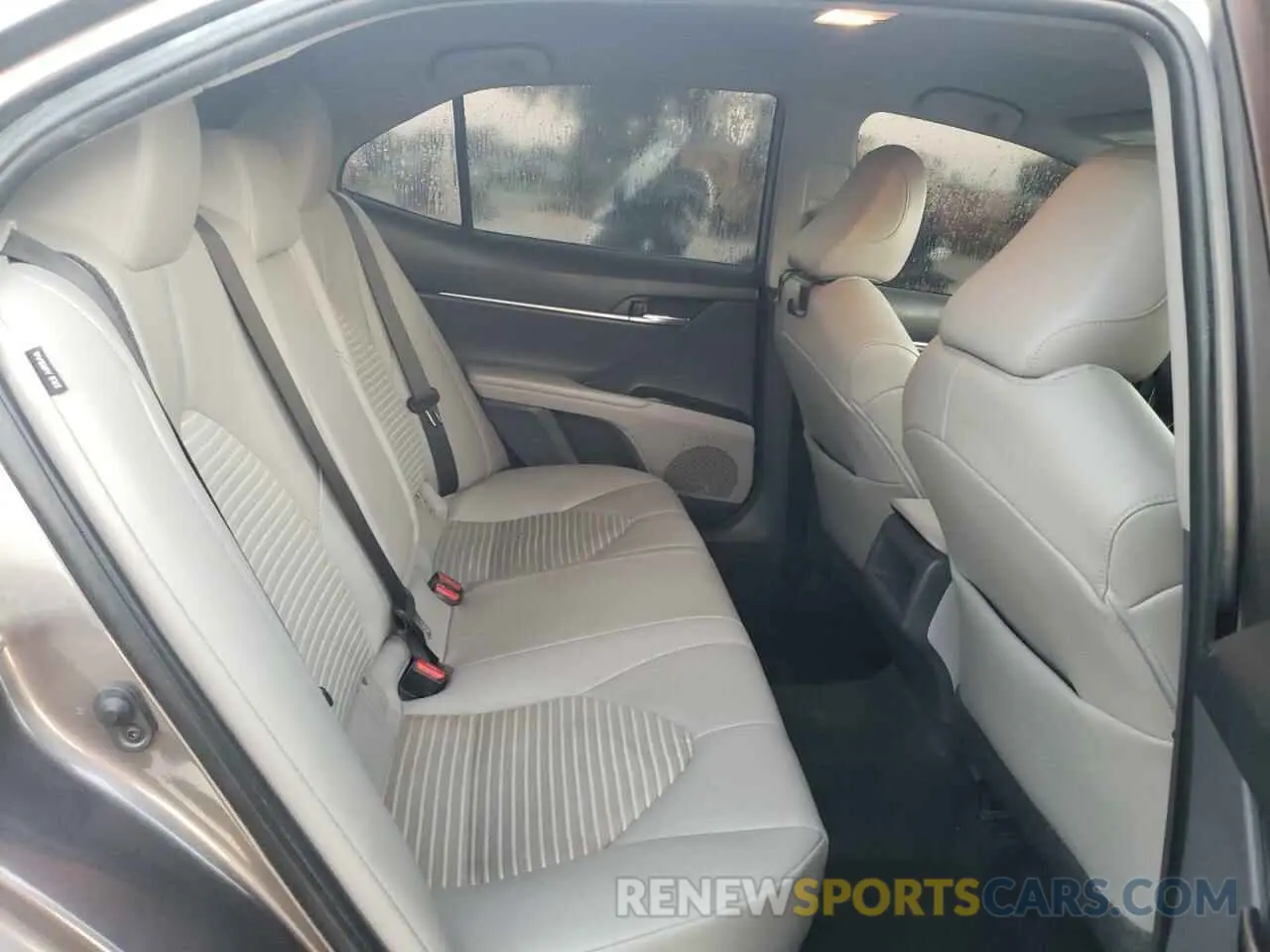 10 fotografías del automóvil dañado 4T1G11AK4LU359362 TOYOTA CAMRY 2020