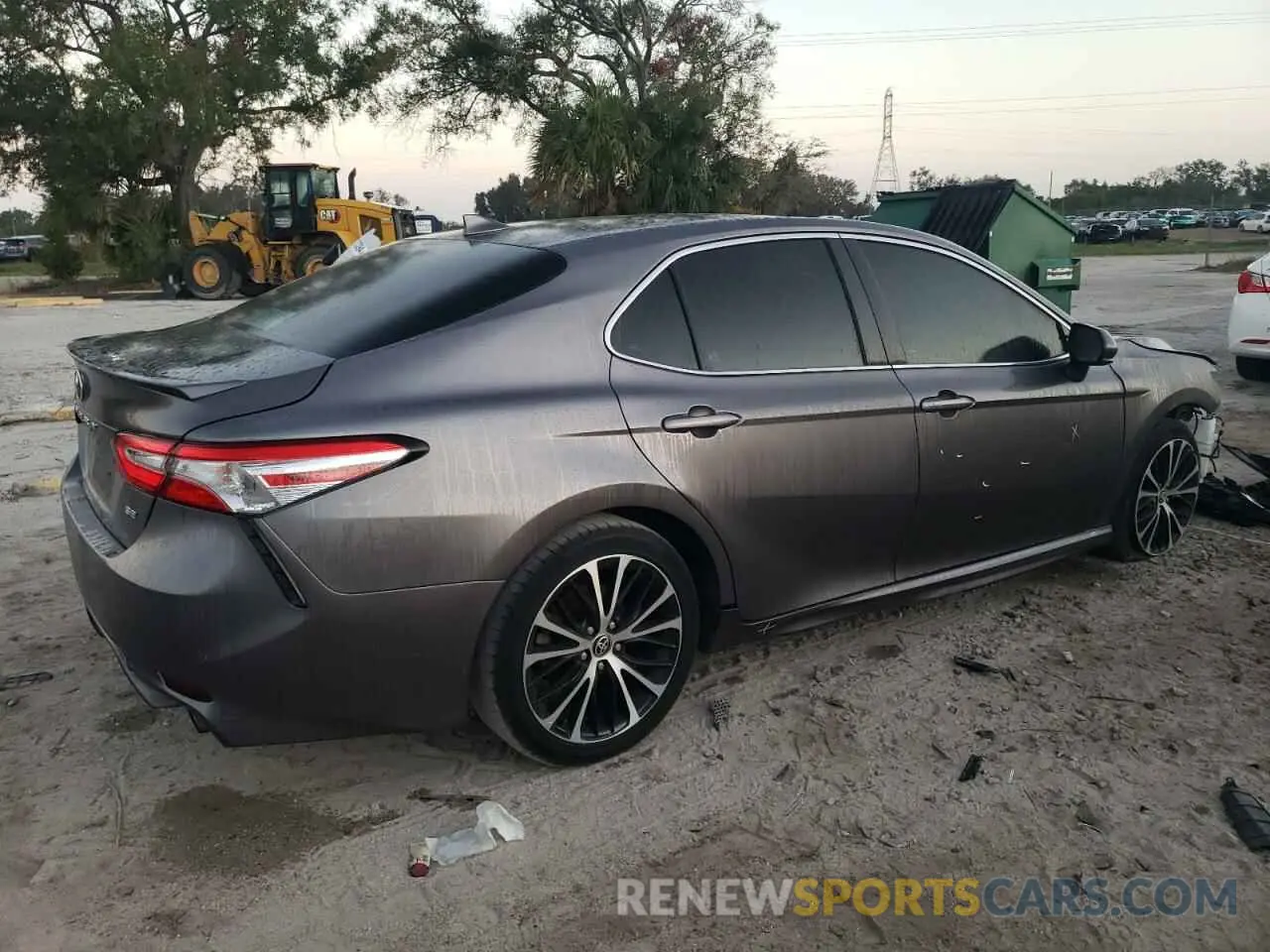 3 fotografías del automóvil dañado 4T1G11AK4LU359362 TOYOTA CAMRY 2020