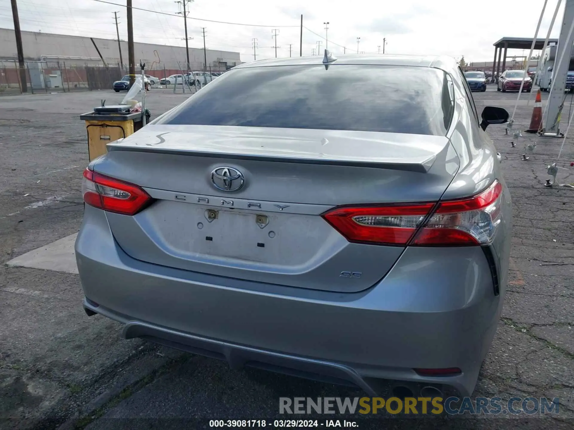 16 fotografías del automóvil dañado 4T1G11AK4LU363217 TOYOTA CAMRY 2020