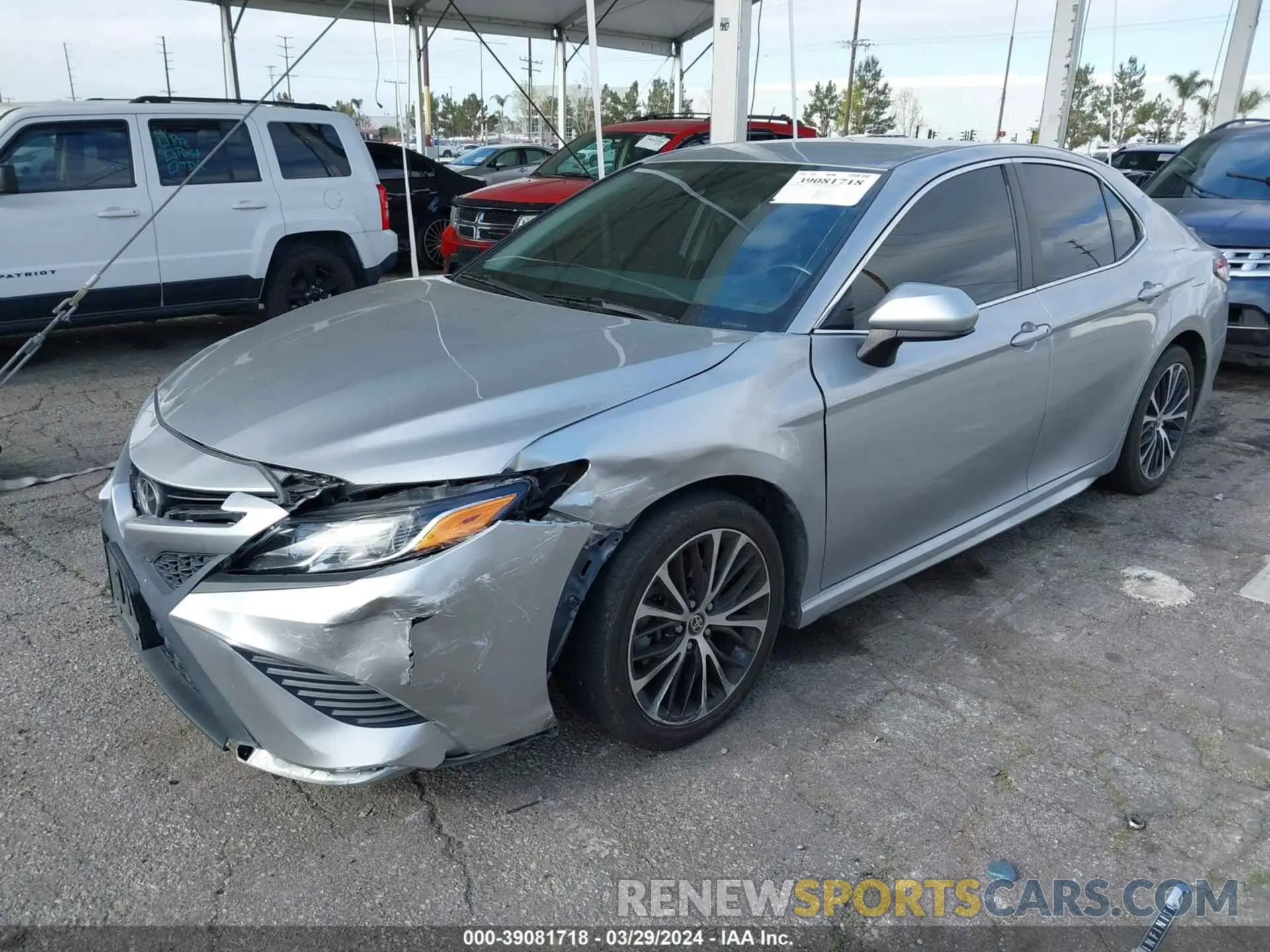 2 fotografías del automóvil dañado 4T1G11AK4LU363217 TOYOTA CAMRY 2020