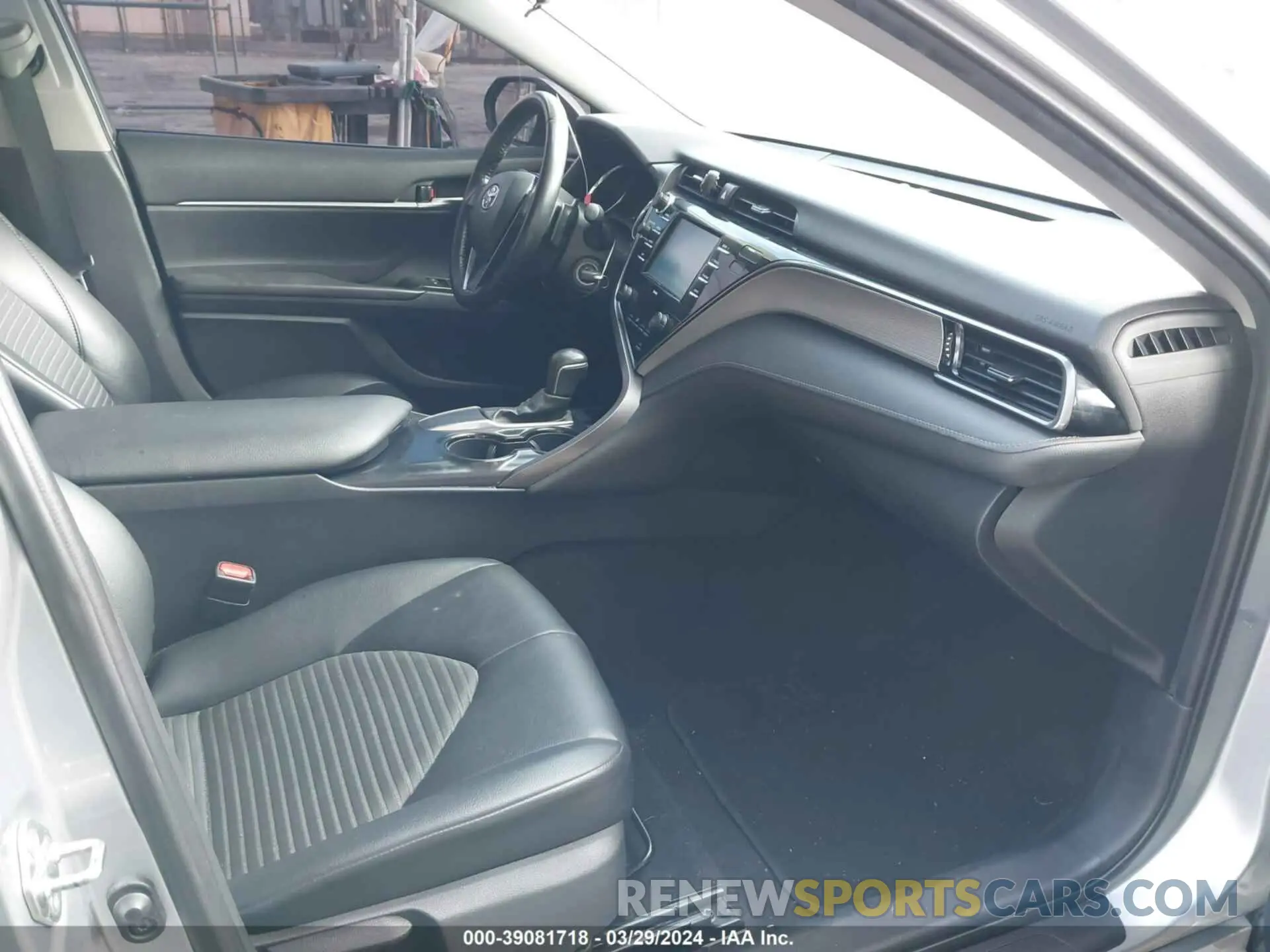 5 fotografías del automóvil dañado 4T1G11AK4LU363217 TOYOTA CAMRY 2020