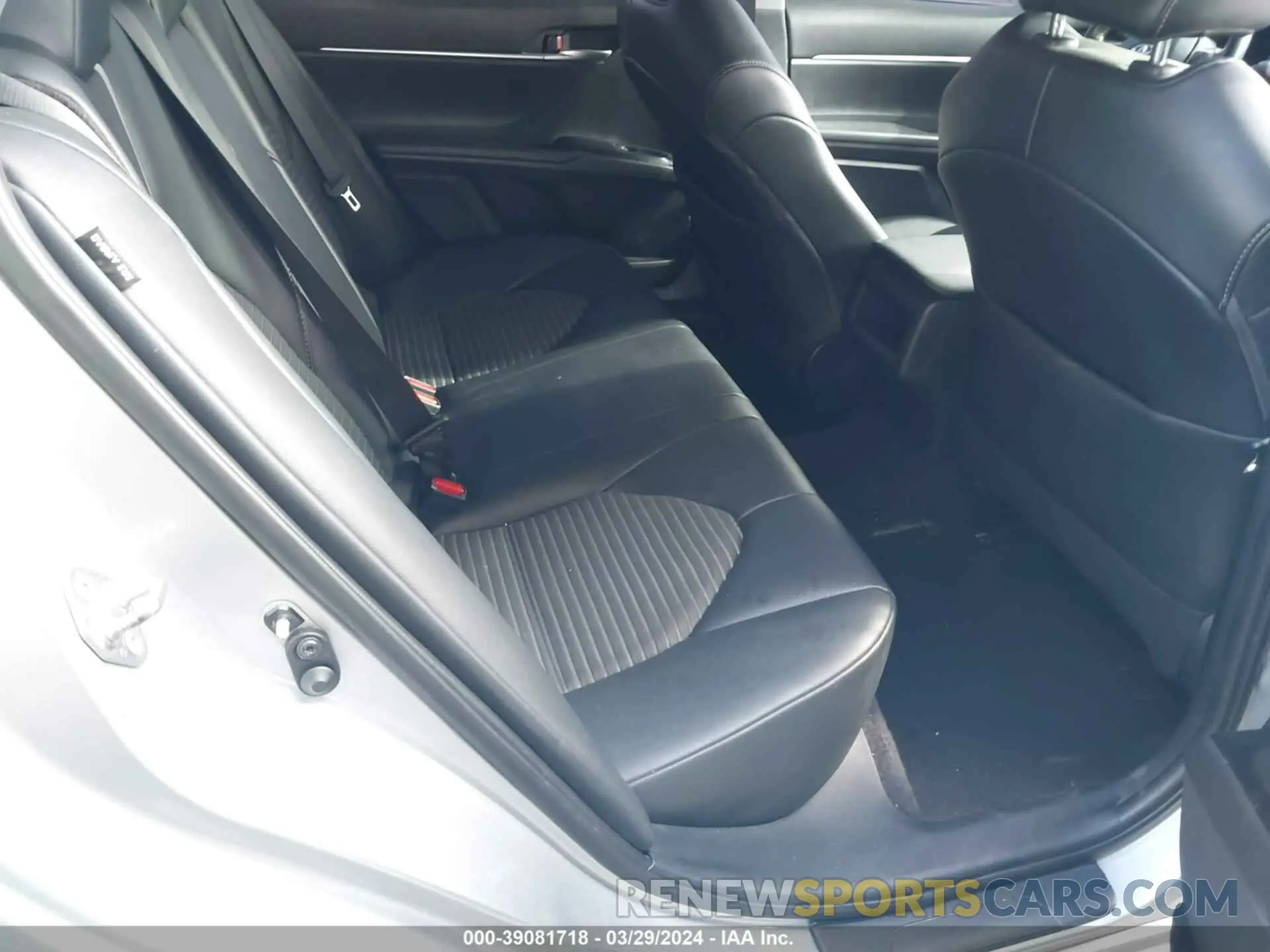 8 fotografías del automóvil dañado 4T1G11AK4LU363217 TOYOTA CAMRY 2020
