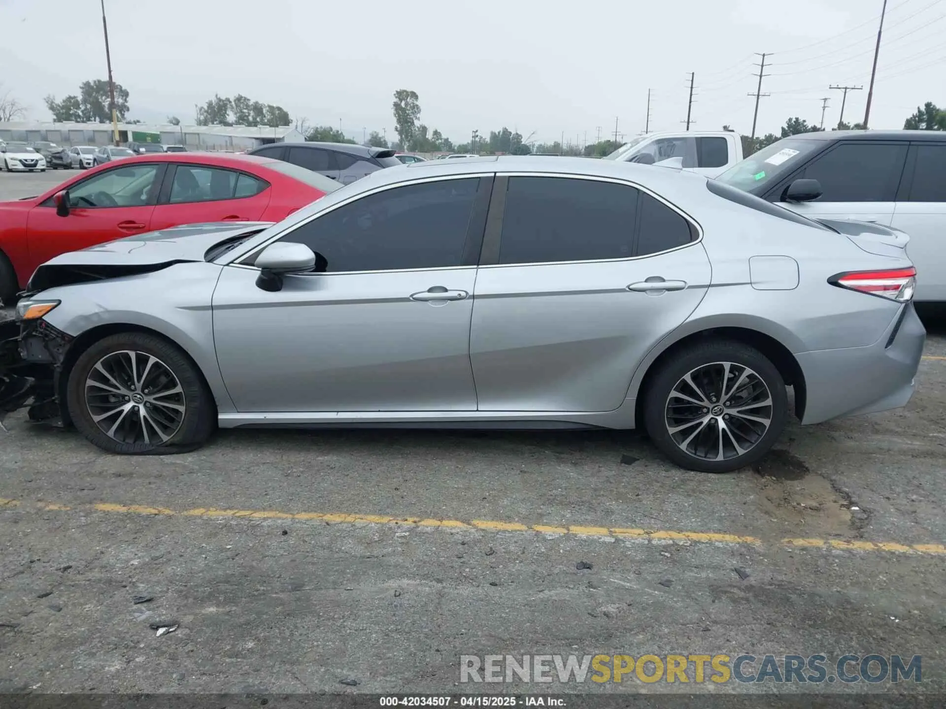 14 fotografías del automóvil dañado 4T1G11AK4LU872773 TOYOTA CAMRY 2020
