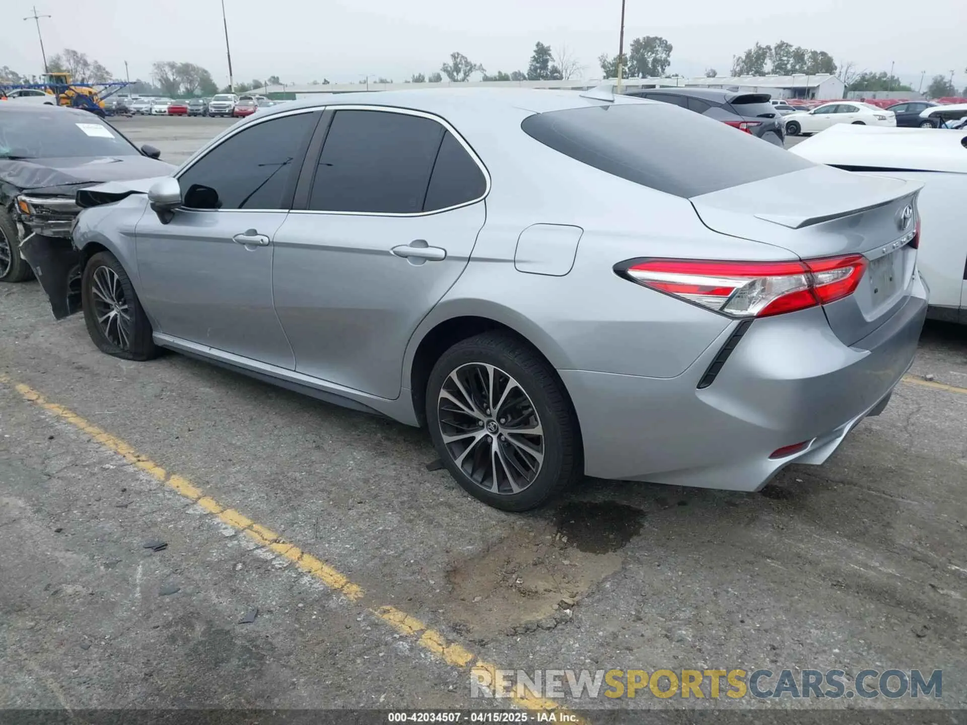 3 fotografías del automóvil dañado 4T1G11AK4LU872773 TOYOTA CAMRY 2020