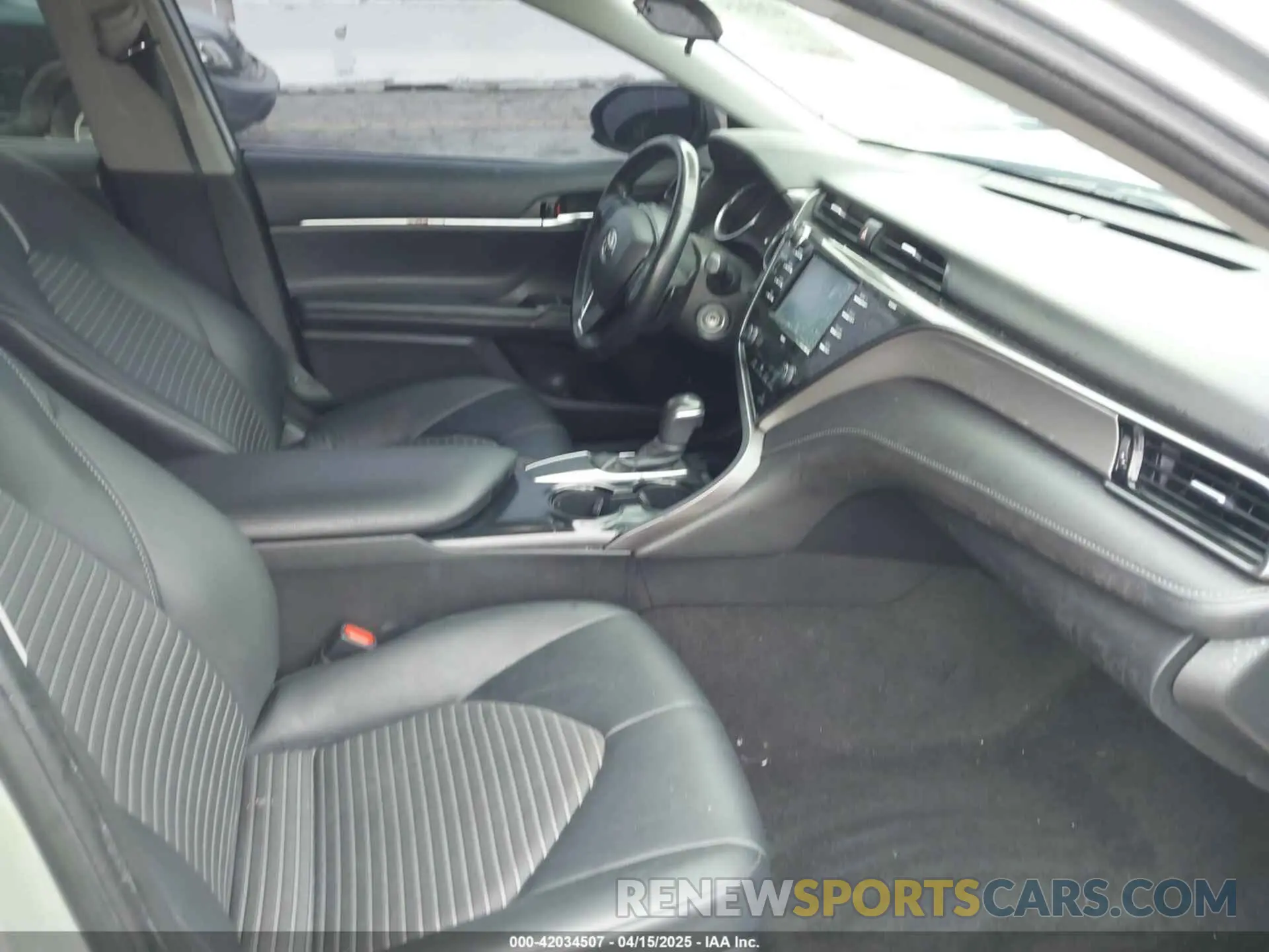 5 fotografías del automóvil dañado 4T1G11AK4LU872773 TOYOTA CAMRY 2020