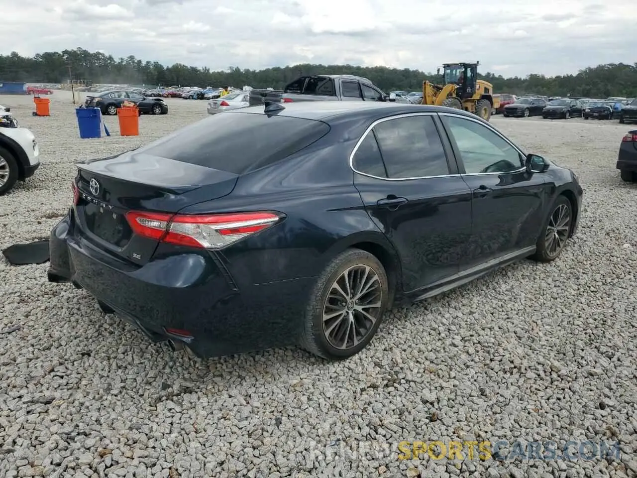 3 fotografías del automóvil dañado 4T1G11AK4LU883448 TOYOTA CAMRY 2020