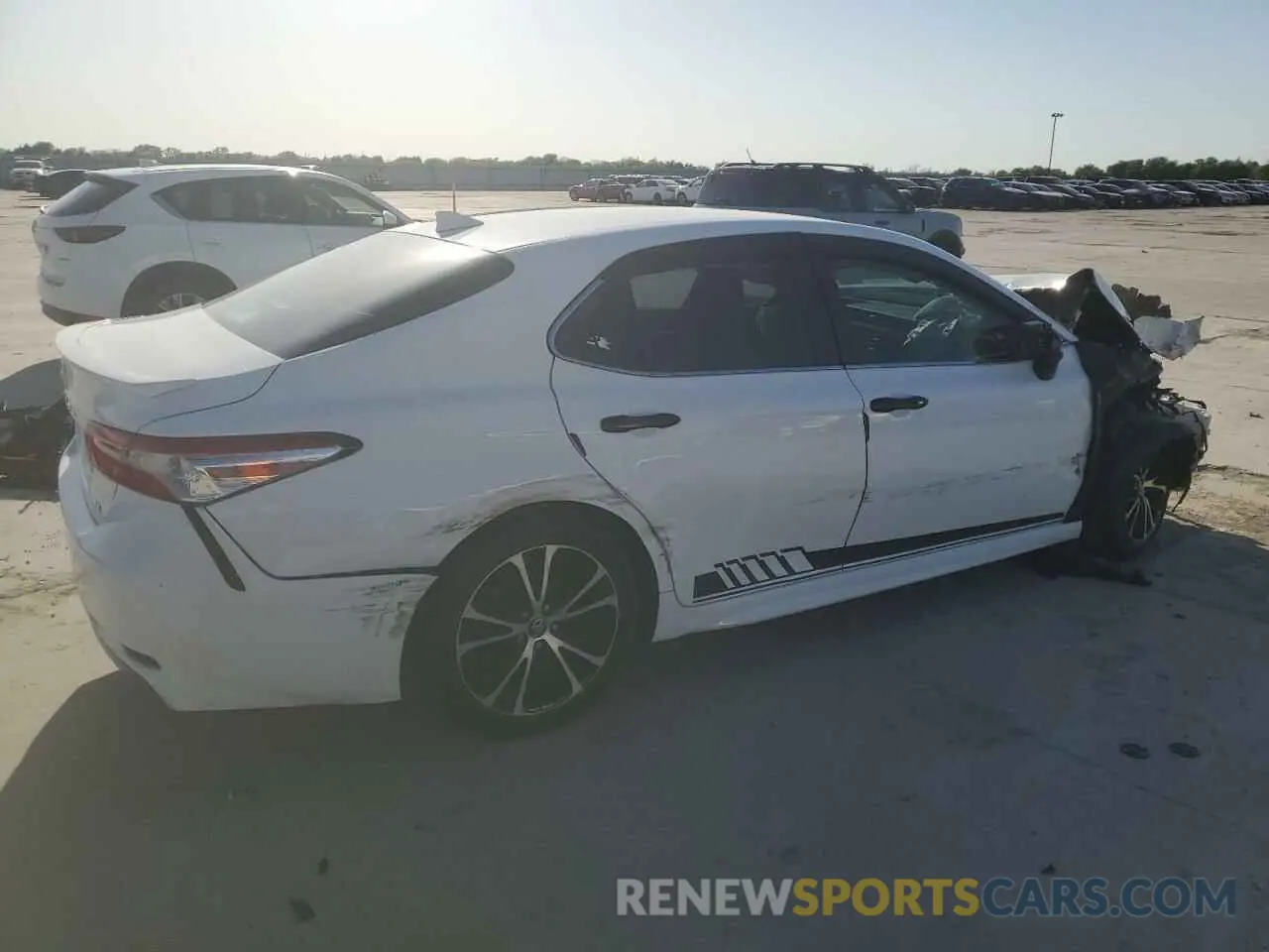 3 fotografías del automóvil dañado 4T1G11AK4LU889329 TOYOTA CAMRY 2020