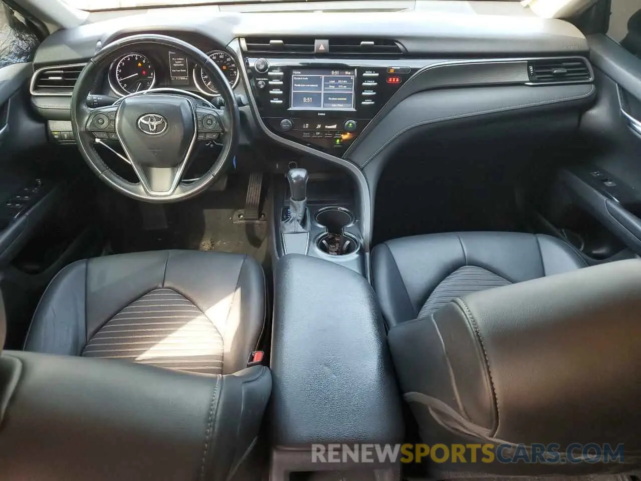 8 fotografías del automóvil dañado 4T1G11AK4LU910048 TOYOTA CAMRY 2020