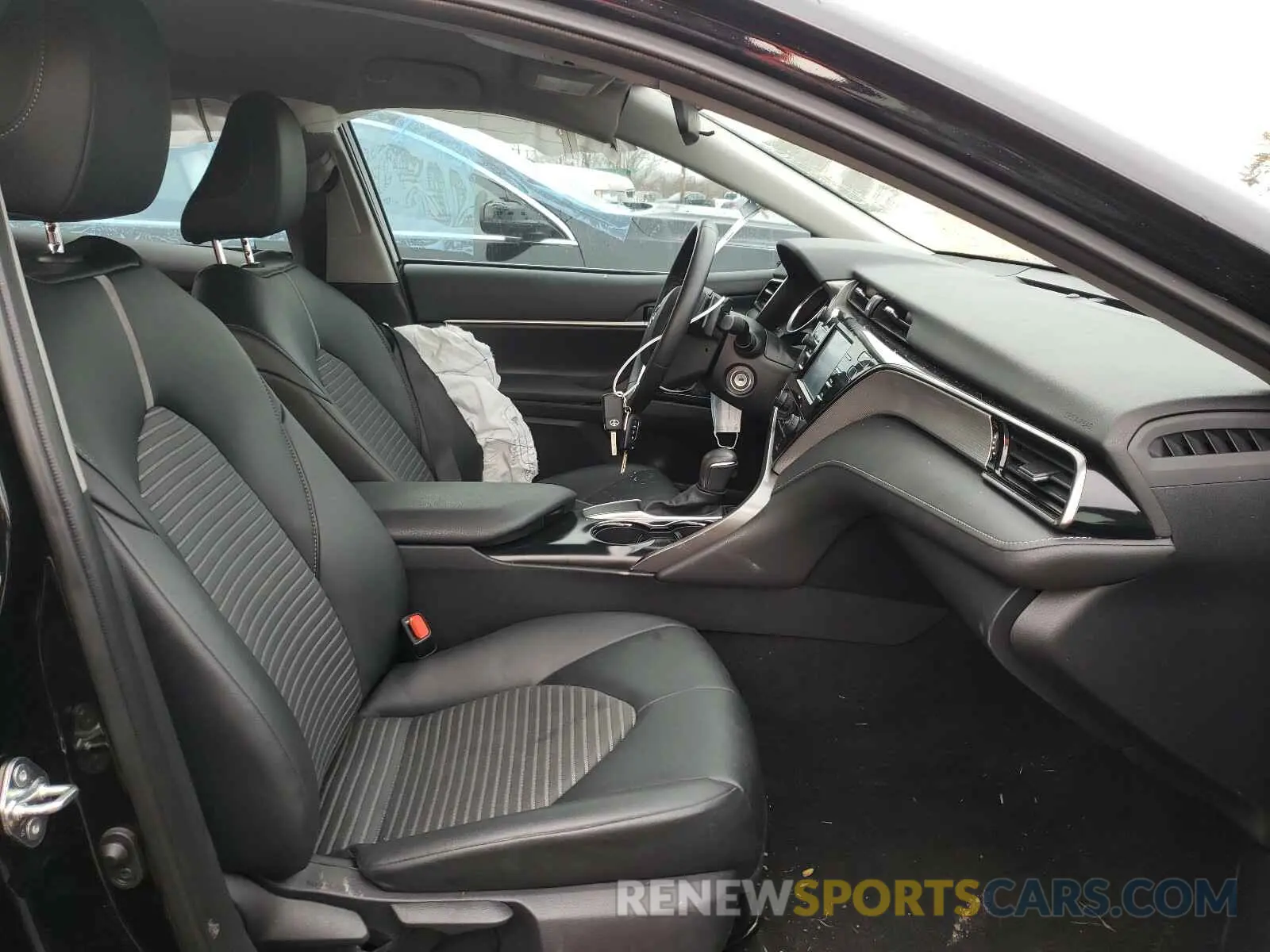 5 fotografías del automóvil dañado 4T1G11AK4LU954969 TOYOTA CAMRY 2020