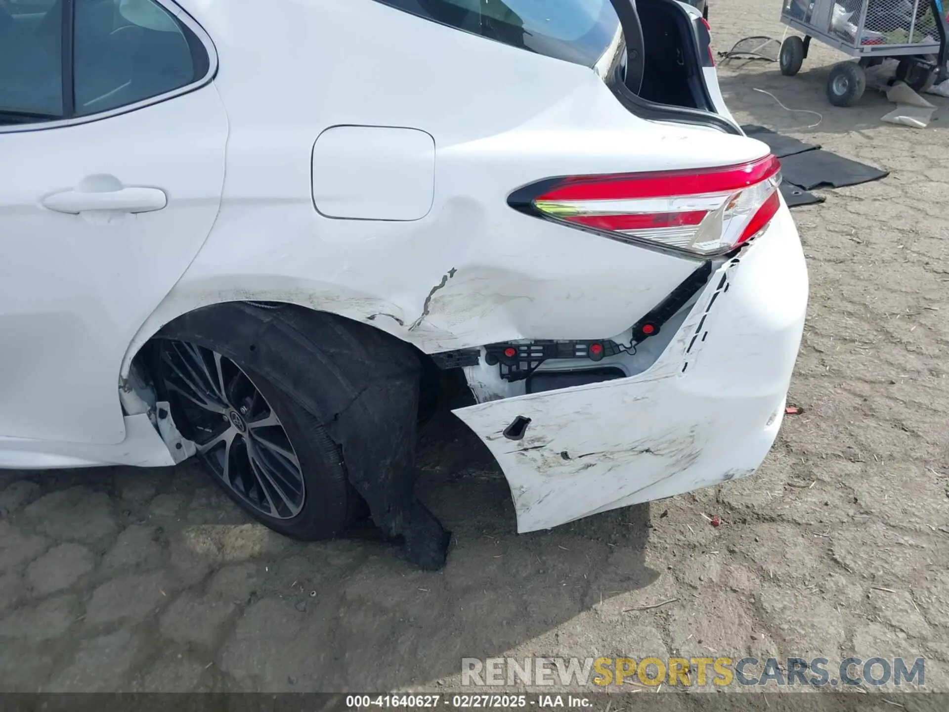 6 fotografías del automóvil dañado 4T1G11AK4LU973926 TOYOTA CAMRY 2020