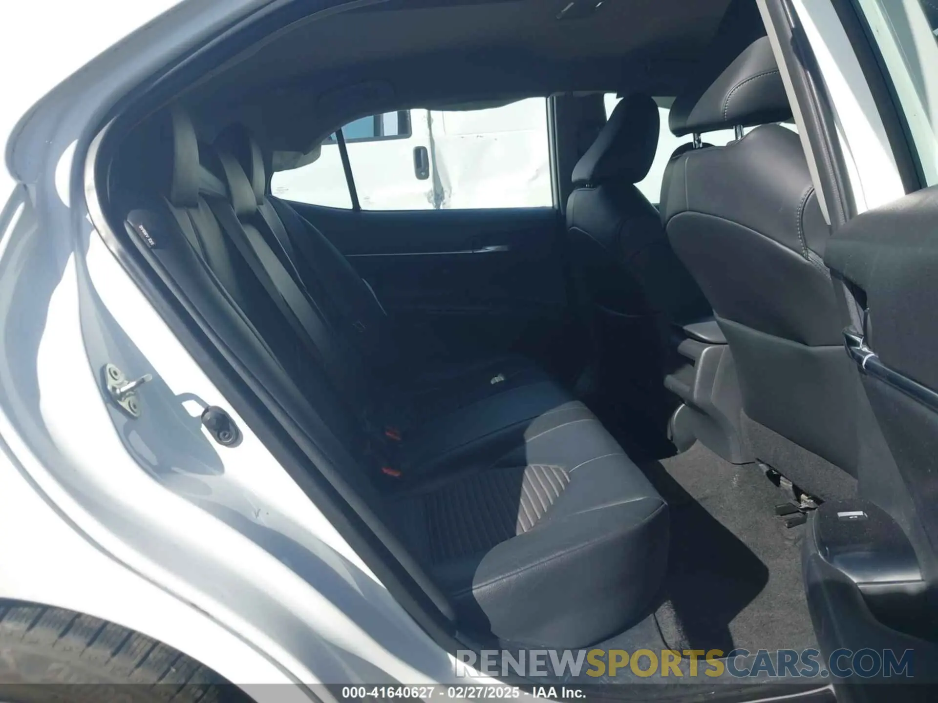 8 fotografías del automóvil dañado 4T1G11AK4LU973926 TOYOTA CAMRY 2020