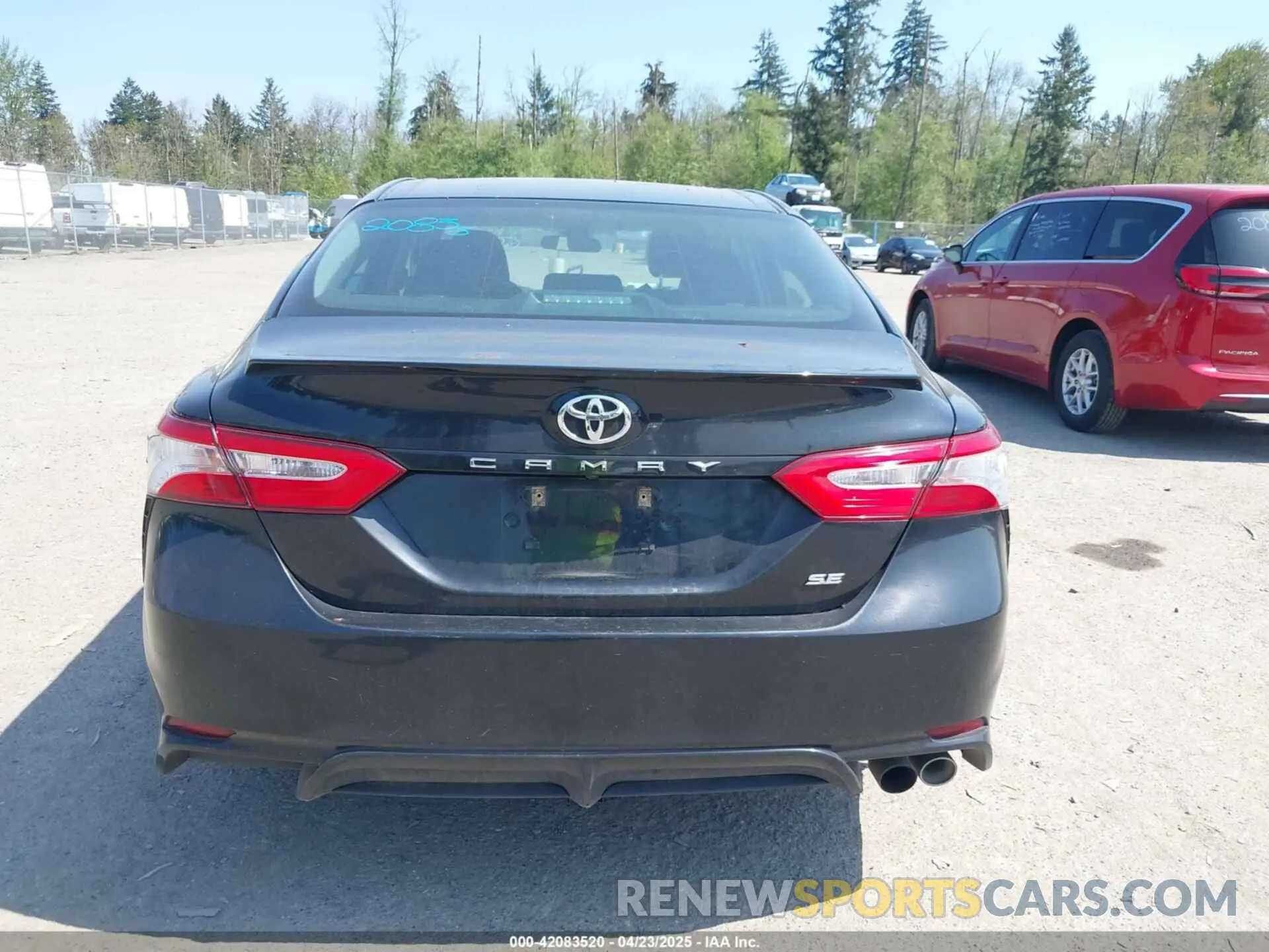 17 fotografías del automóvil dañado 4T1G11AK4LU977118 TOYOTA CAMRY 2020