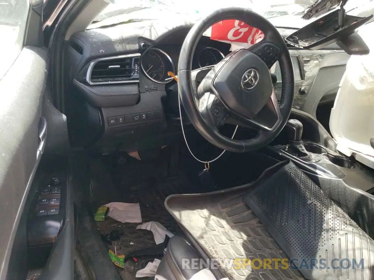 8 fotografías del automóvil dañado 4T1G11AK4LU987972 TOYOTA CAMRY 2020
