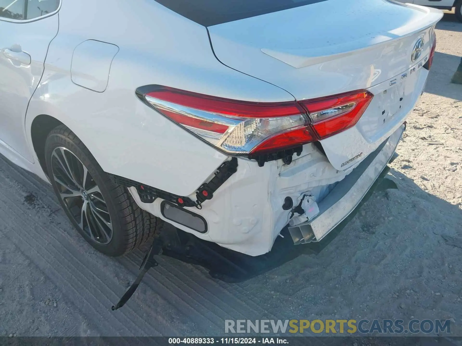 19 fotografías del automóvil dañado 4T1G11AK5LU310249 TOYOTA CAMRY 2020