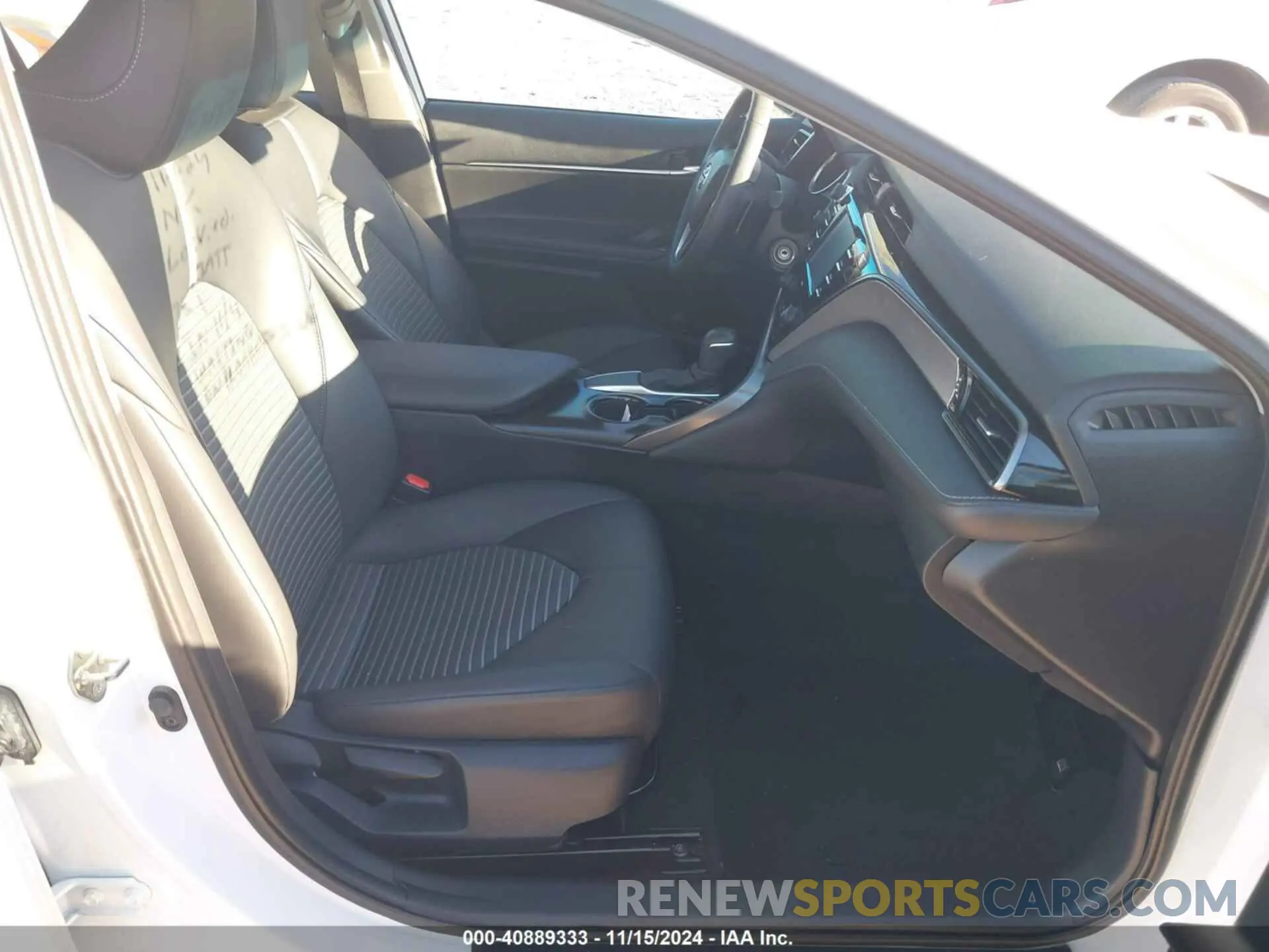 5 fotografías del automóvil dañado 4T1G11AK5LU310249 TOYOTA CAMRY 2020