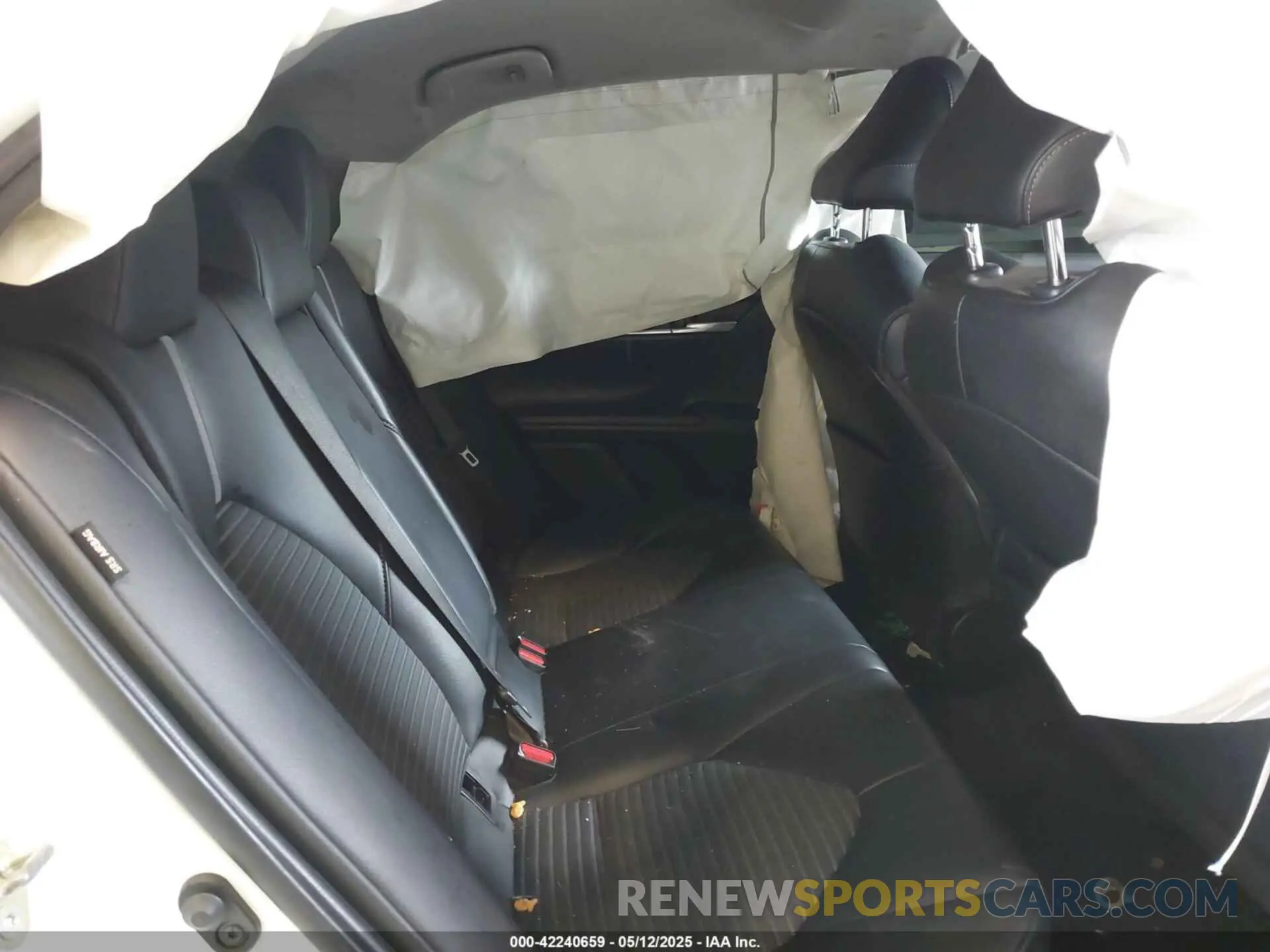8 fotografías del automóvil dañado 4T1G11AK5LU315256 TOYOTA CAMRY 2020