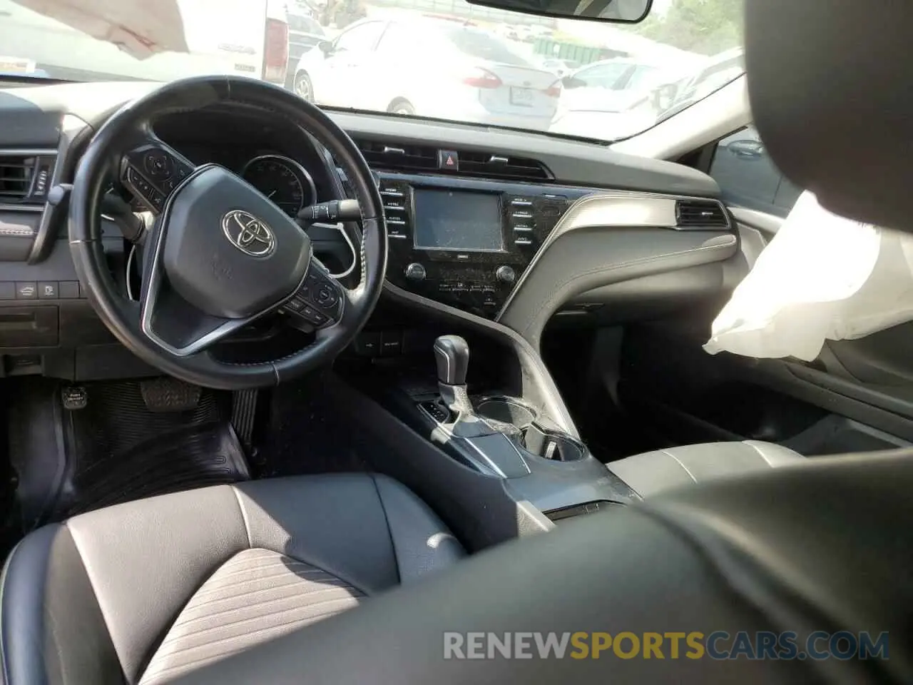 8 fotografías del automóvil dañado 4T1G11AK5LU347236 TOYOTA CAMRY 2020