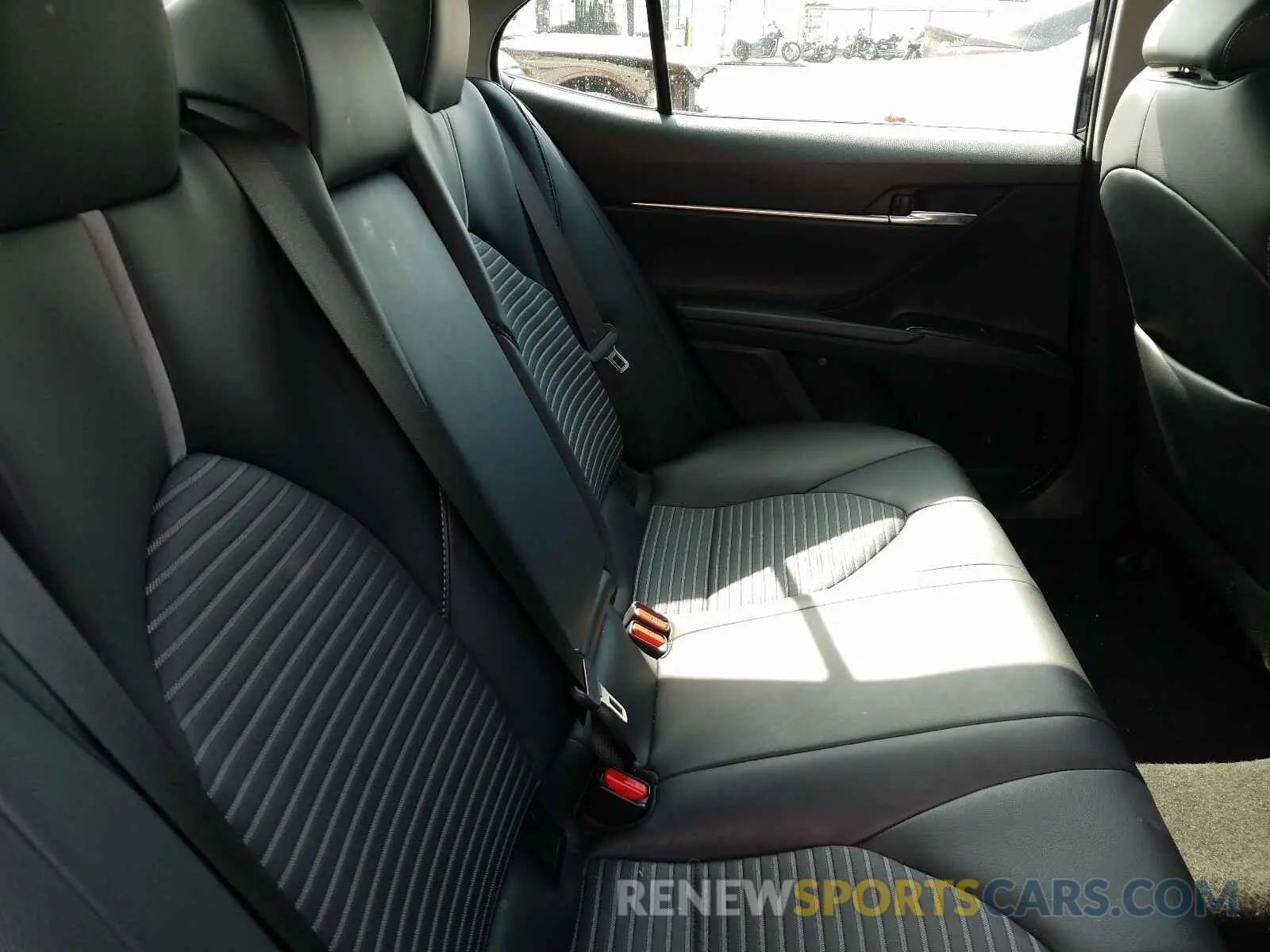 6 fotografías del automóvil dañado 4T1G11AK5LU355241 TOYOTA CAMRY 2020