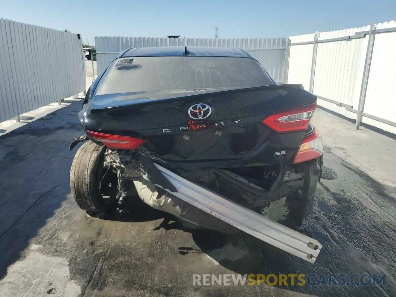 6 fotografías del automóvil dañado 4T1G11AK5LU365753 TOYOTA CAMRY 2020