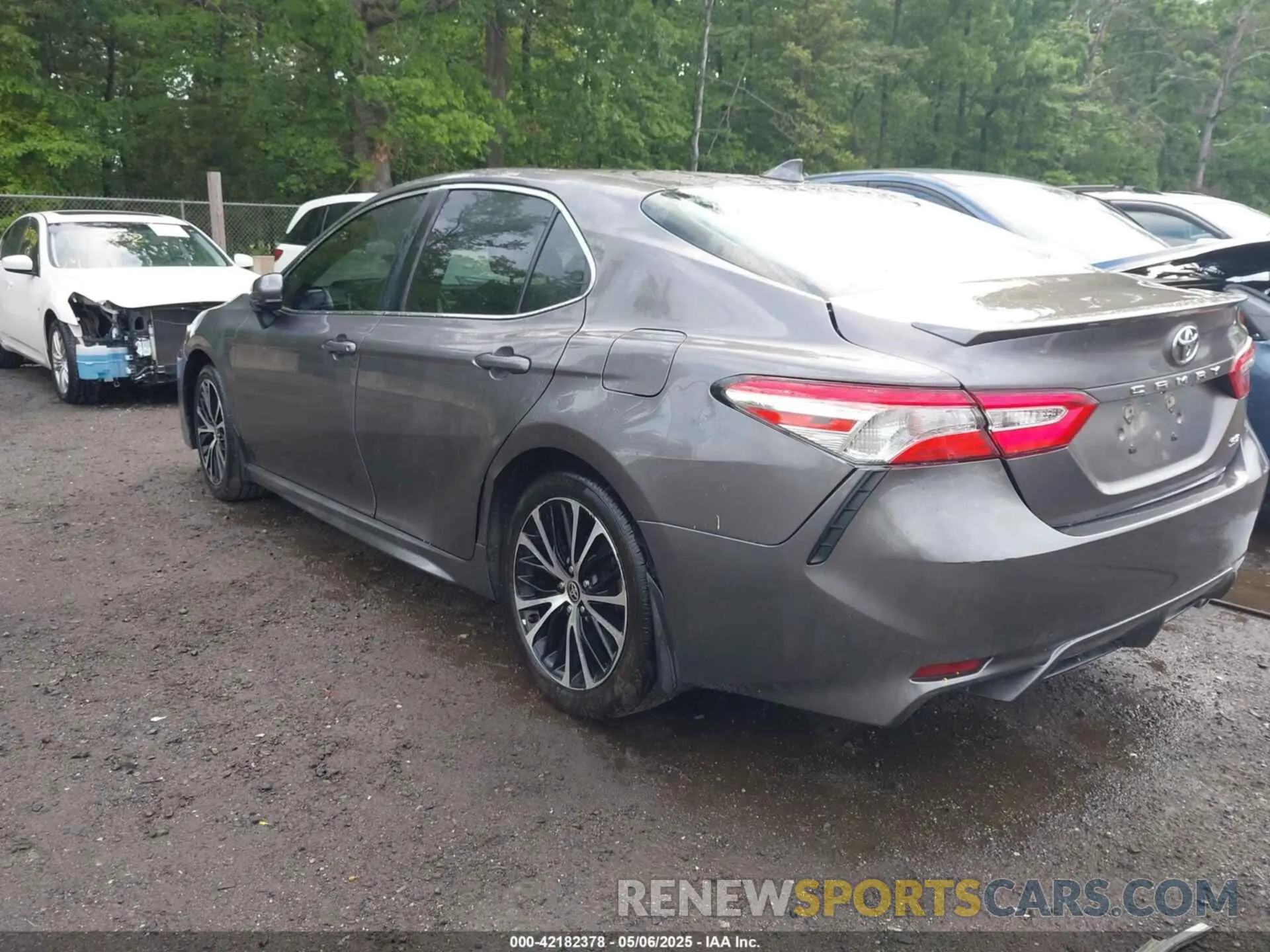 3 fotografías del automóvil dañado 4T1G11AK5LU395447 TOYOTA CAMRY 2020