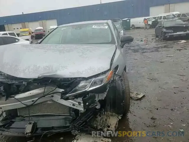 10 fotografías del automóvil dañado 4T1G11AK5LU396887 TOYOTA CAMRY 2020