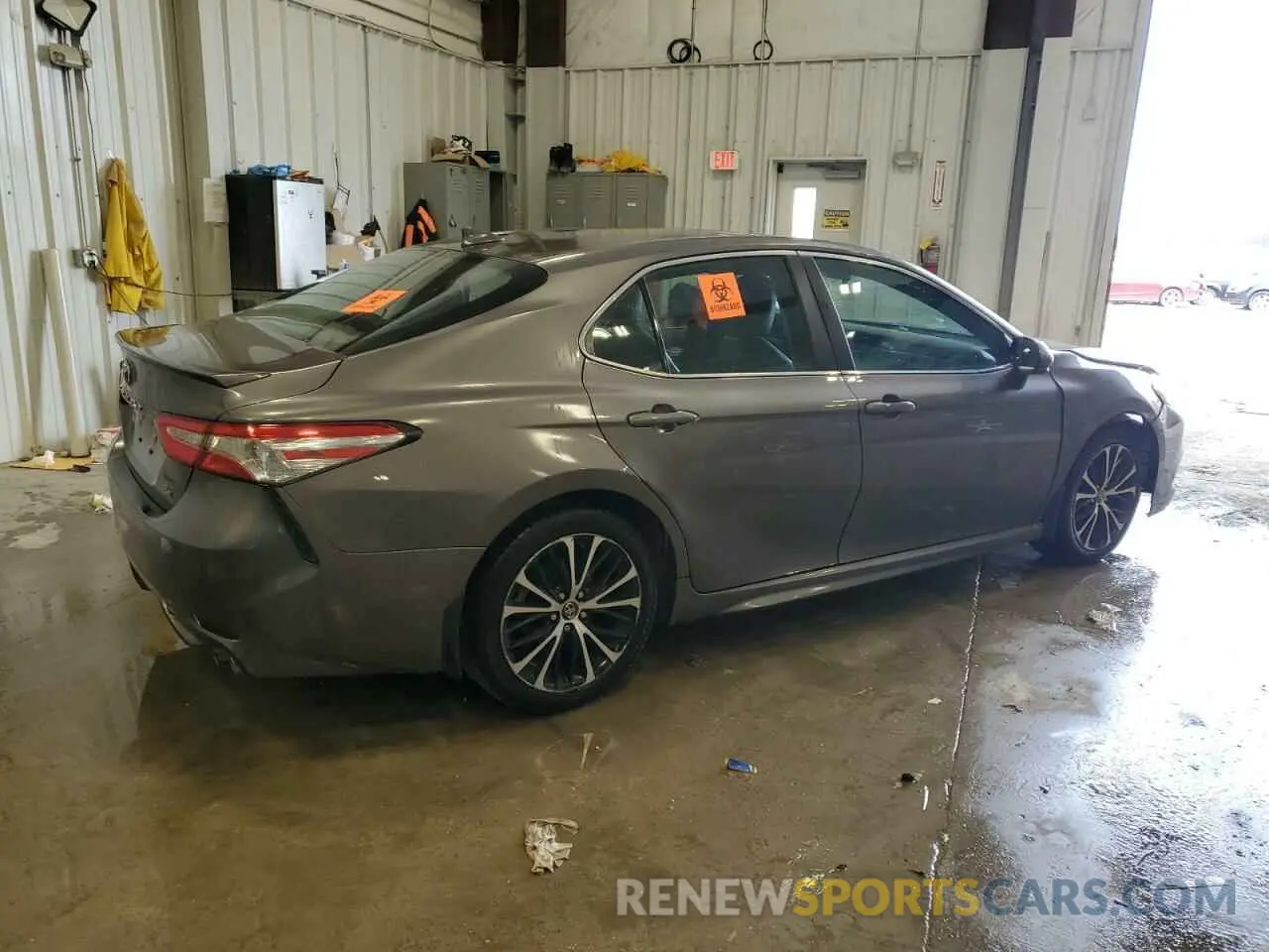 3 fotografías del automóvil dañado 4T1G11AK5LU880302 TOYOTA CAMRY 2020