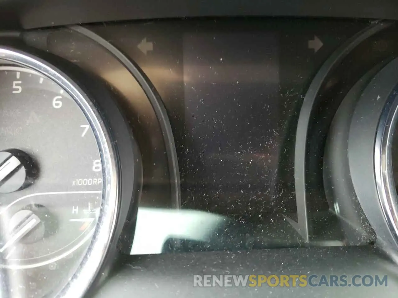 8 fotografías del automóvil dañado 4T1G11AK5LU886116 TOYOTA CAMRY 2020