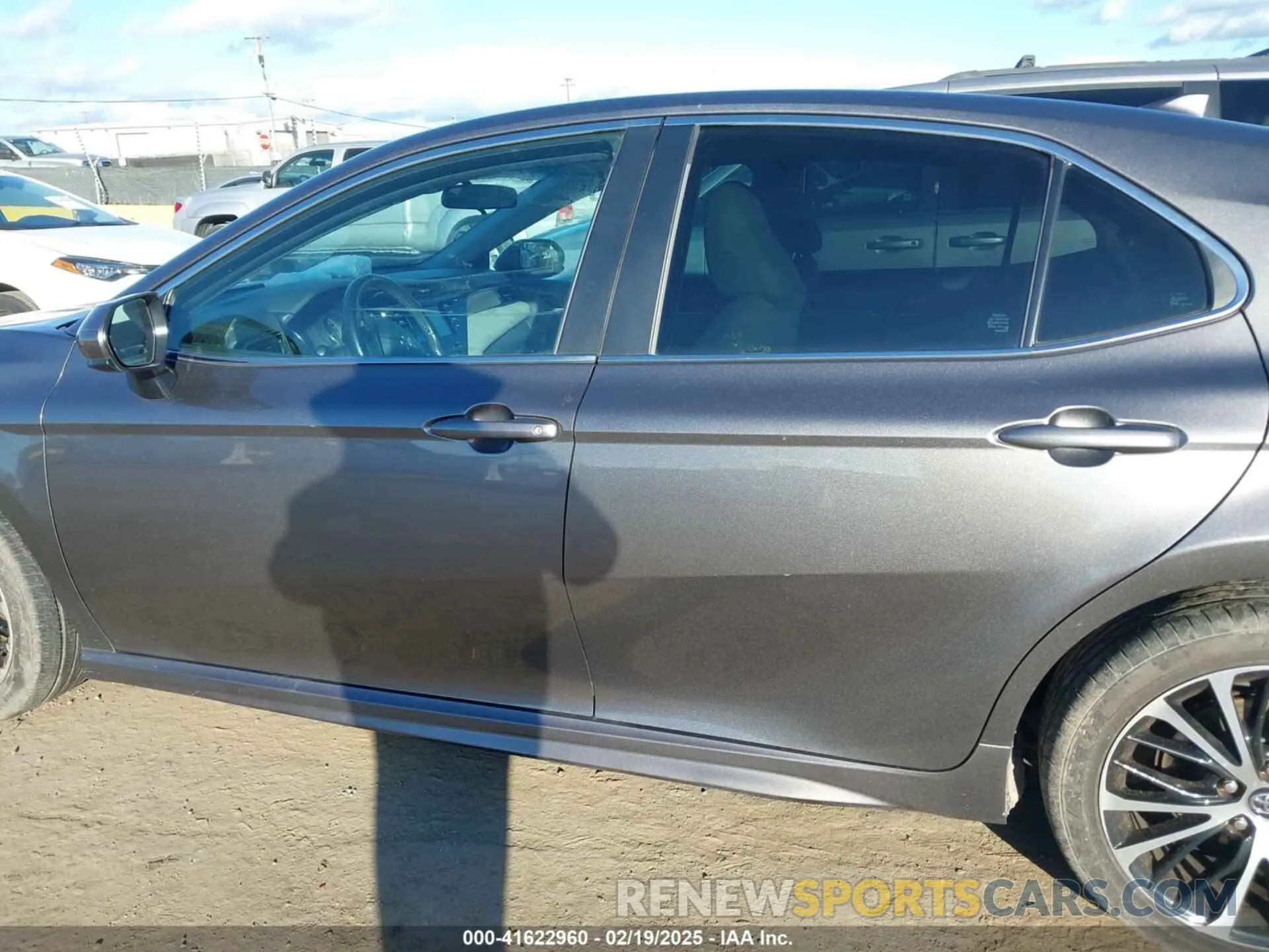 14 fotografías del automóvil dañado 4T1G11AK5LU888478 TOYOTA CAMRY 2020