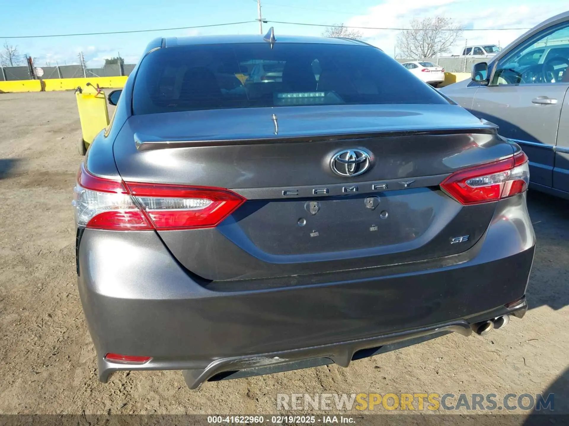 16 fotografías del automóvil dañado 4T1G11AK5LU888478 TOYOTA CAMRY 2020