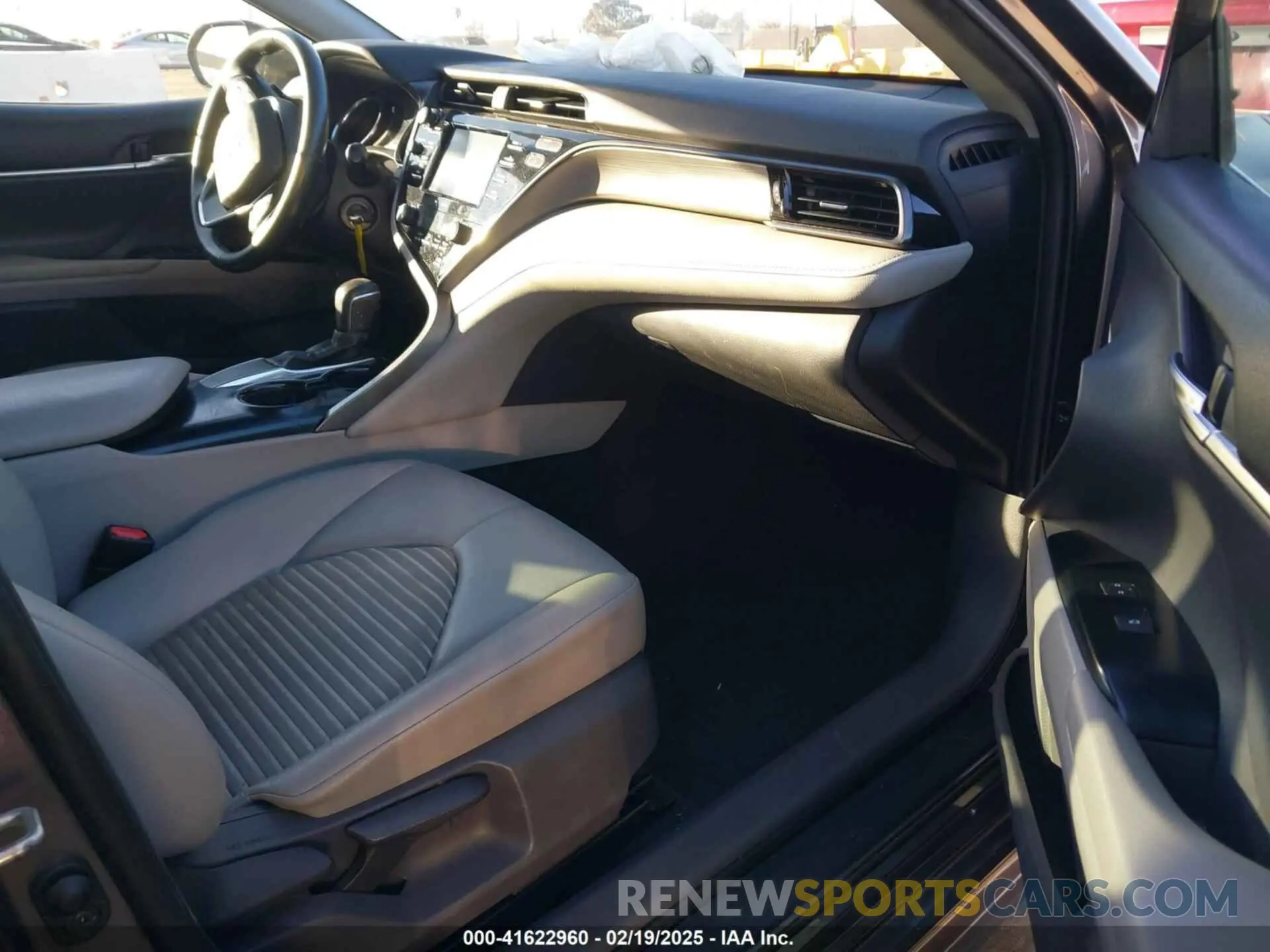 5 fotografías del automóvil dañado 4T1G11AK5LU888478 TOYOTA CAMRY 2020