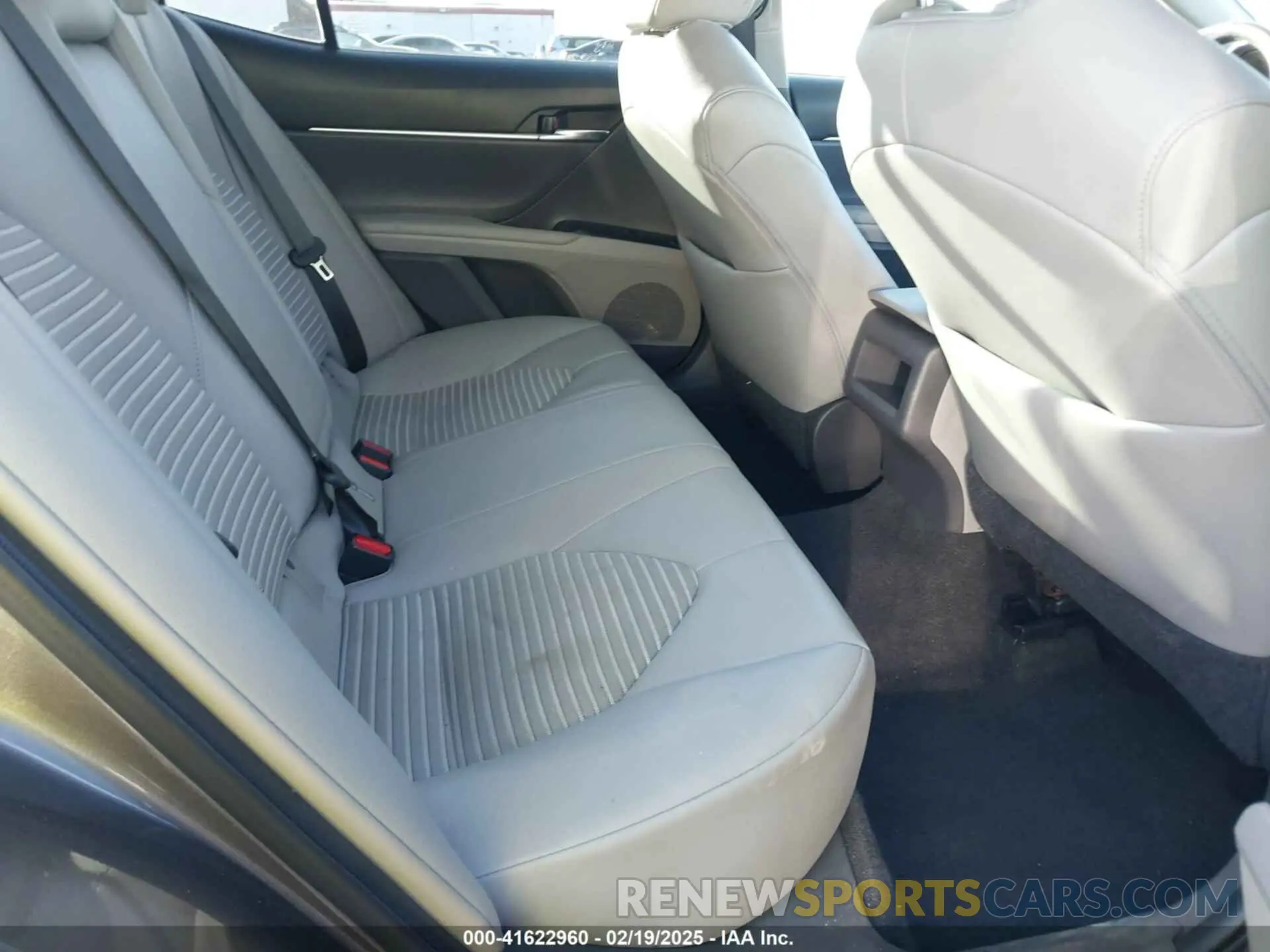 8 fotografías del automóvil dañado 4T1G11AK5LU888478 TOYOTA CAMRY 2020