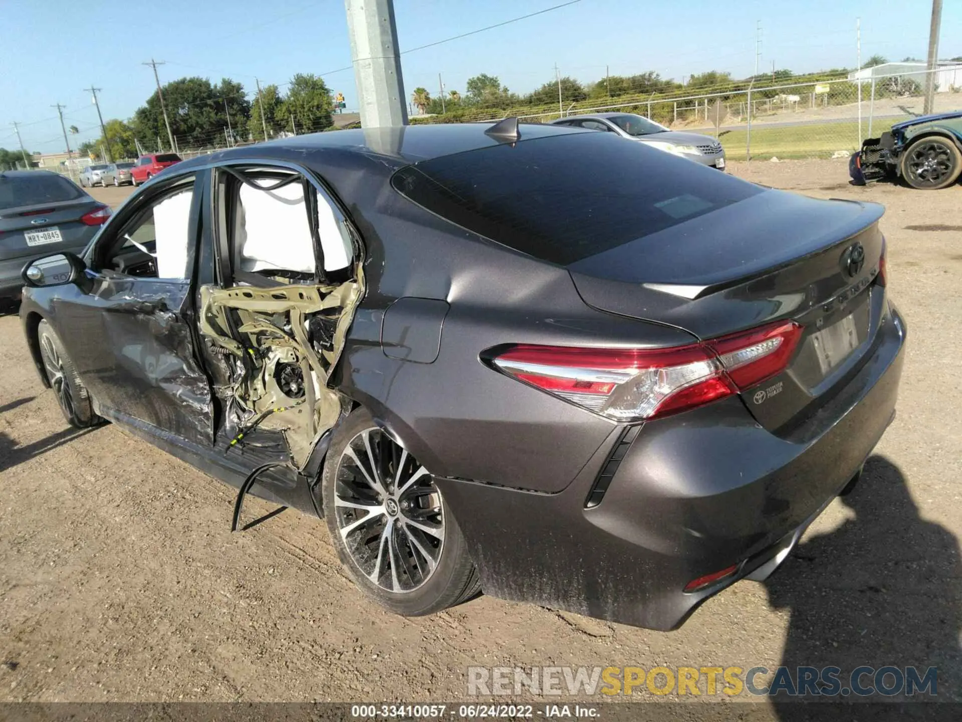 3 fotografías del automóvil dañado 4T1G11AK5LU891459 TOYOTA CAMRY 2020