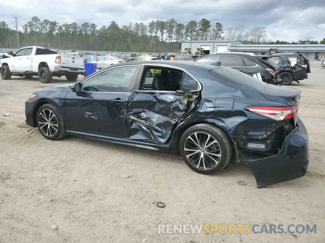 2 fotografías del automóvil dañado 4T1G11AK5LU893535 TOYOTA CAMRY 2020