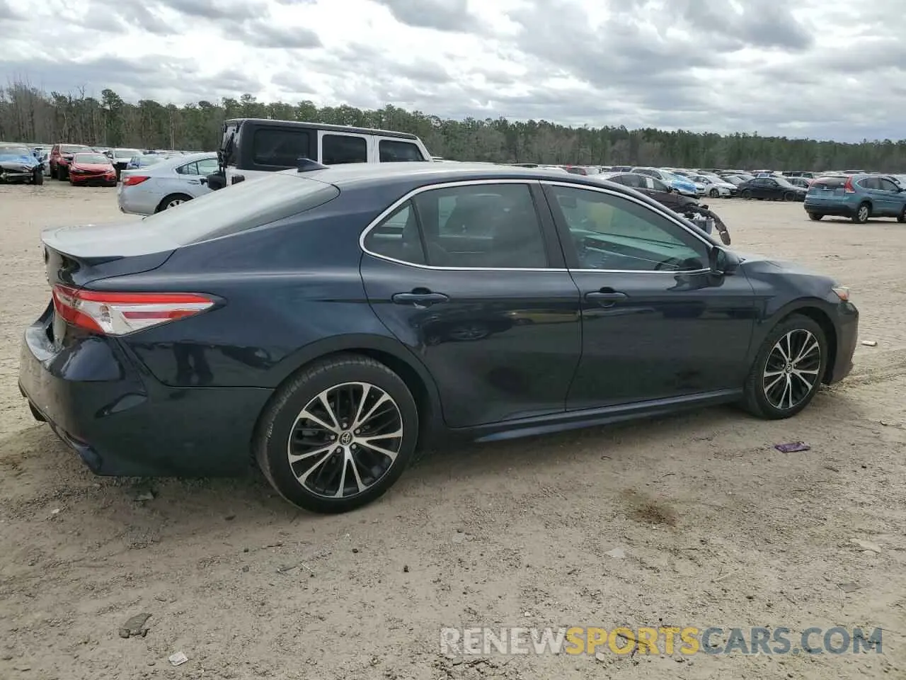 3 fotografías del automóvil dañado 4T1G11AK5LU893535 TOYOTA CAMRY 2020