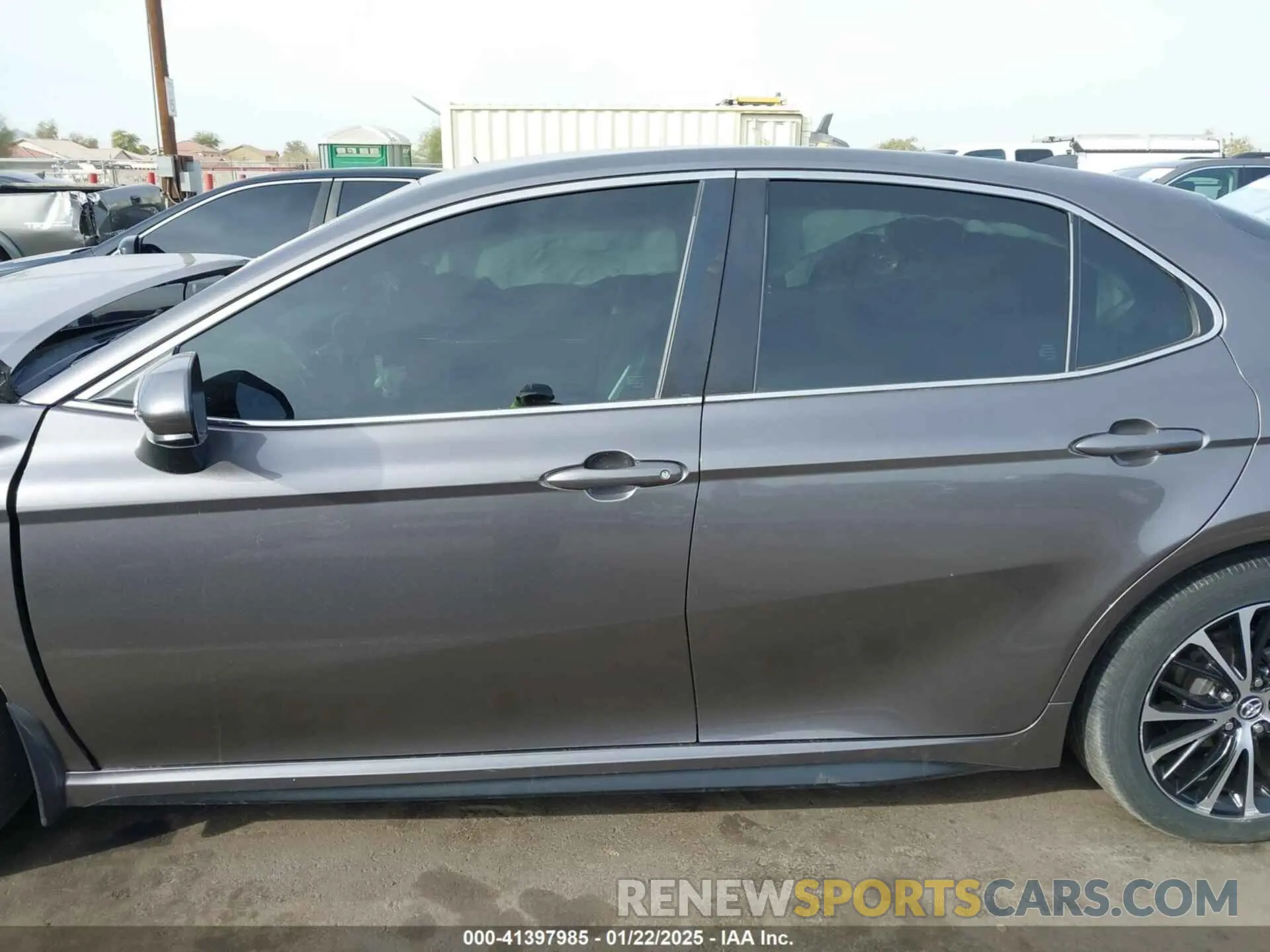 15 fotografías del automóvil dañado 4T1G11AK5LU908308 TOYOTA CAMRY 2020