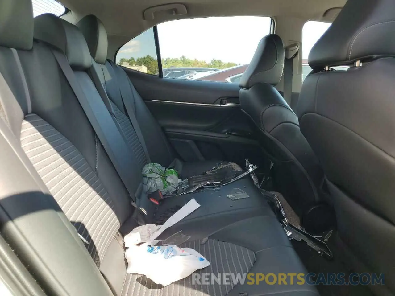 10 fotografías del automóvil dañado 4T1G11AK5LU908745 TOYOTA CAMRY 2020